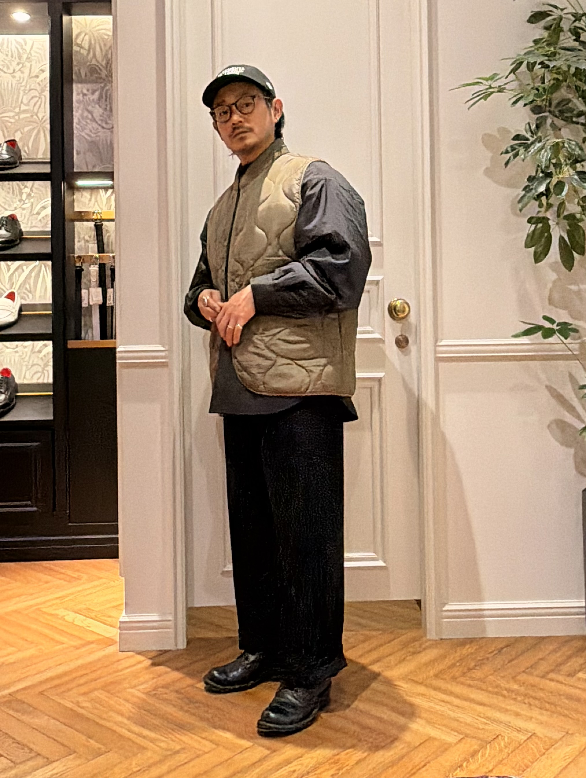 鶴田大士さんの「DRESSTERIOR｜DANTON SHIRT JACKET」を使ったコーディネート
