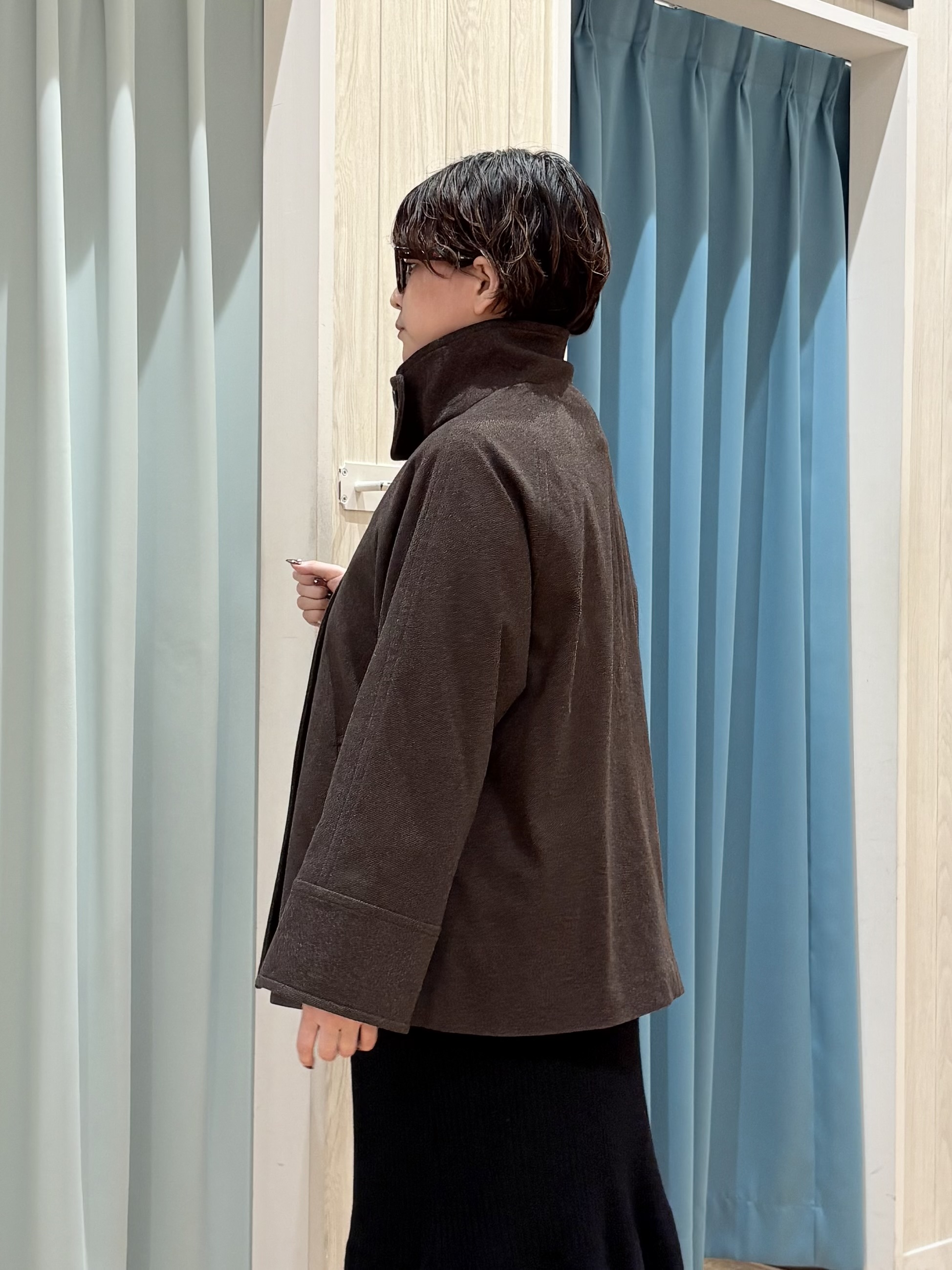 砂糖さんの「SHOO･LA･RUE｜【S-LL】見た目以上に軽い ウール調 スタンドカラーショートコート」を使ったコーディネート