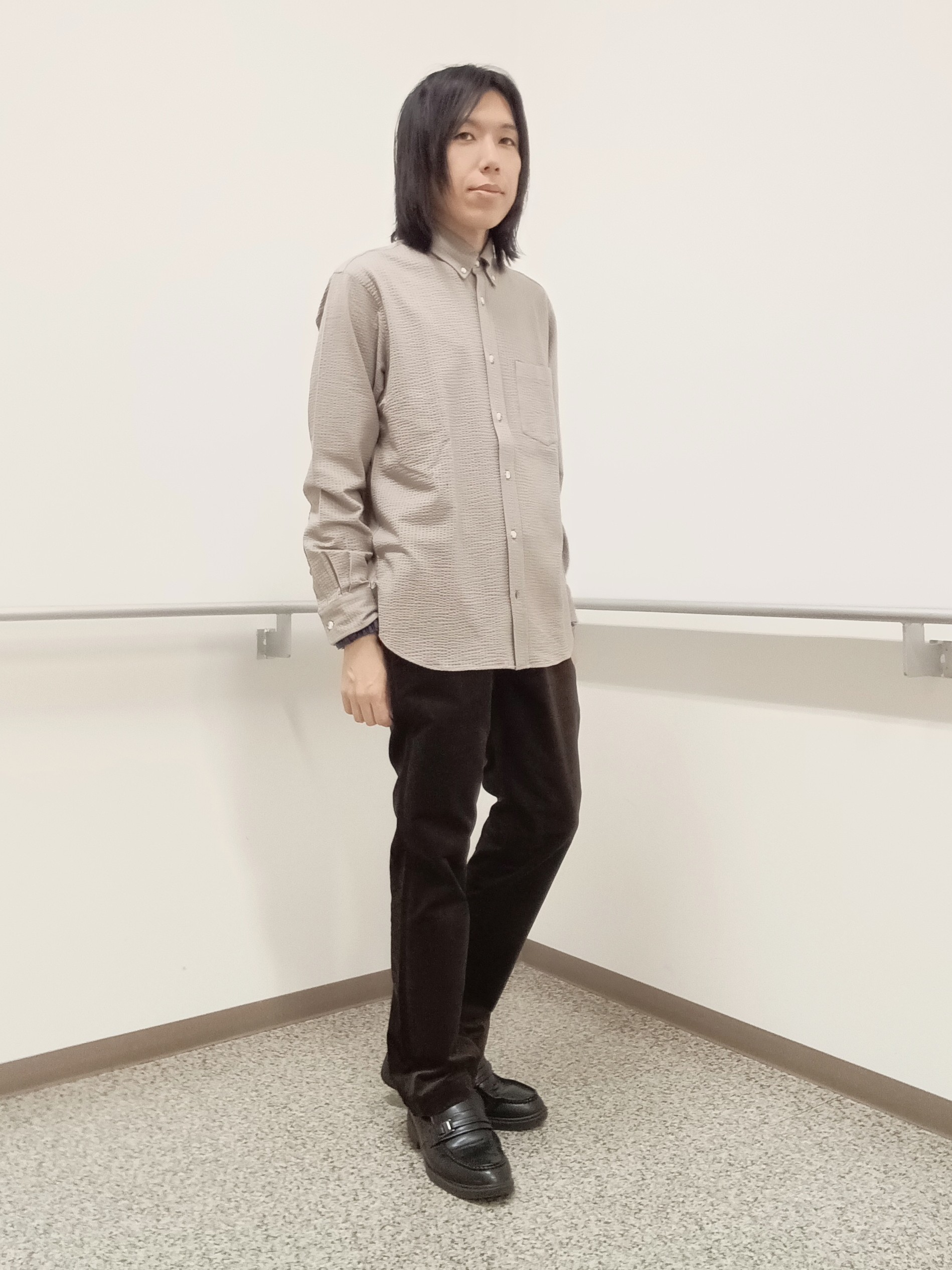moritaさんの「TAKEO KIKUCHI｜アンチピリング ニット カーディガン」を使ったコーディネート
