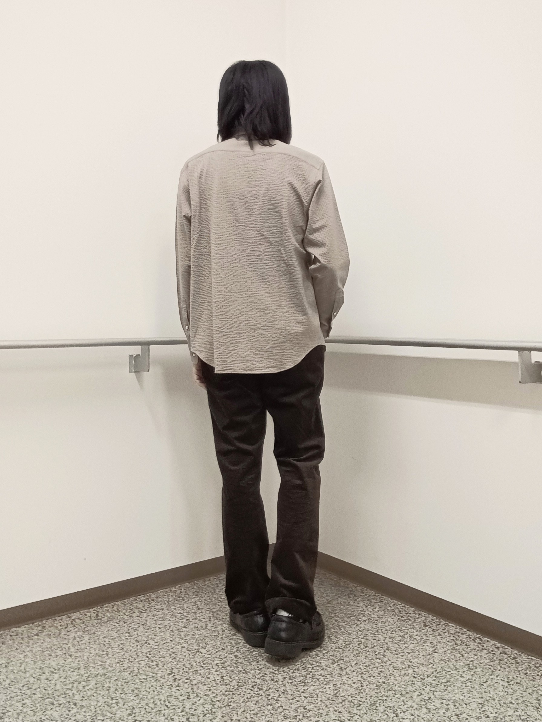 moritaさんの「TAKEO KIKUCHI｜アンチピリング ニット カーディガン」を使ったコーディネート