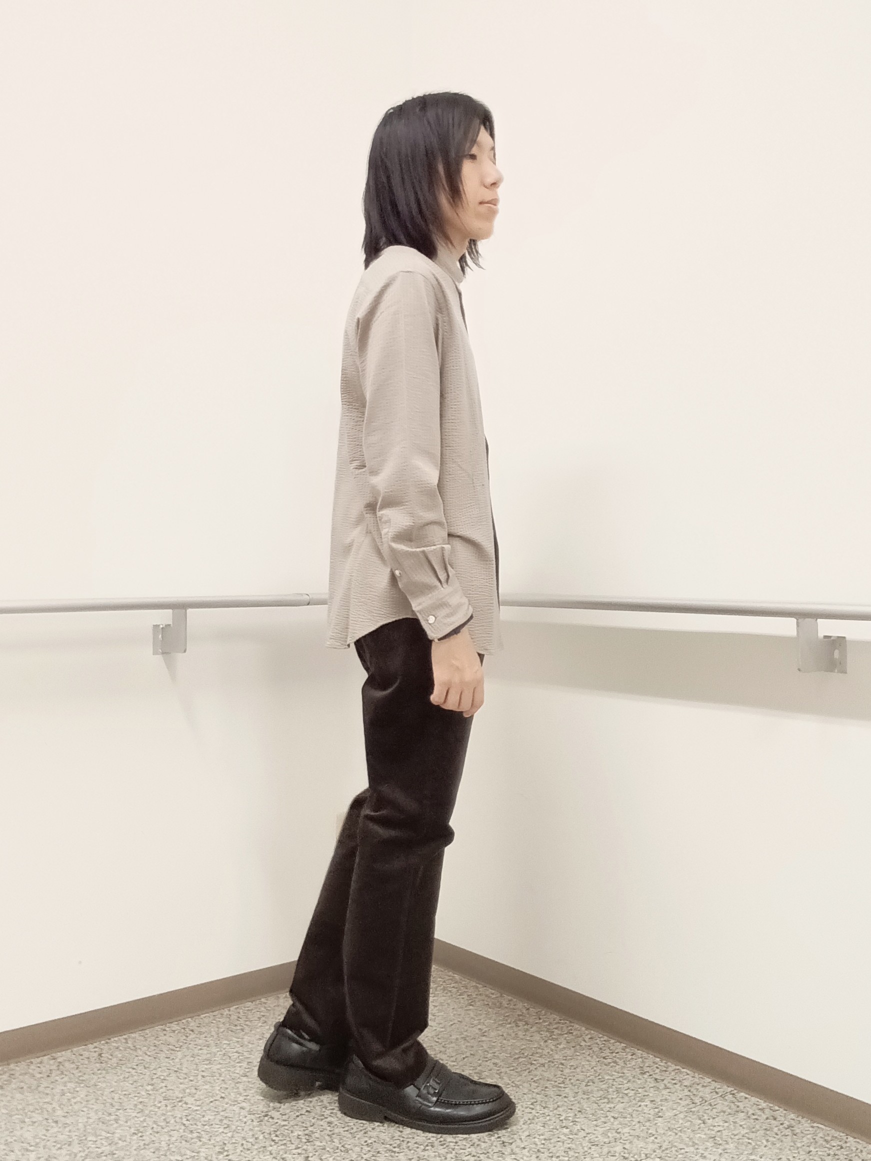 moritaさんの「TAKEO KIKUCHI｜アンチピリング ニット カーディガン」を使ったコーディネート