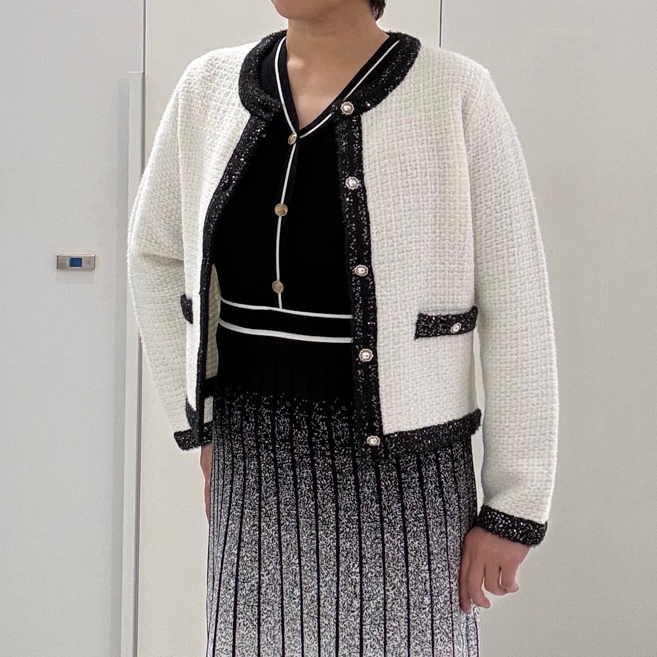 hIさんの「COUP DE CHANCE｜【手洗い可／日本製】グラデニットワンピース」を使ったコーディネート