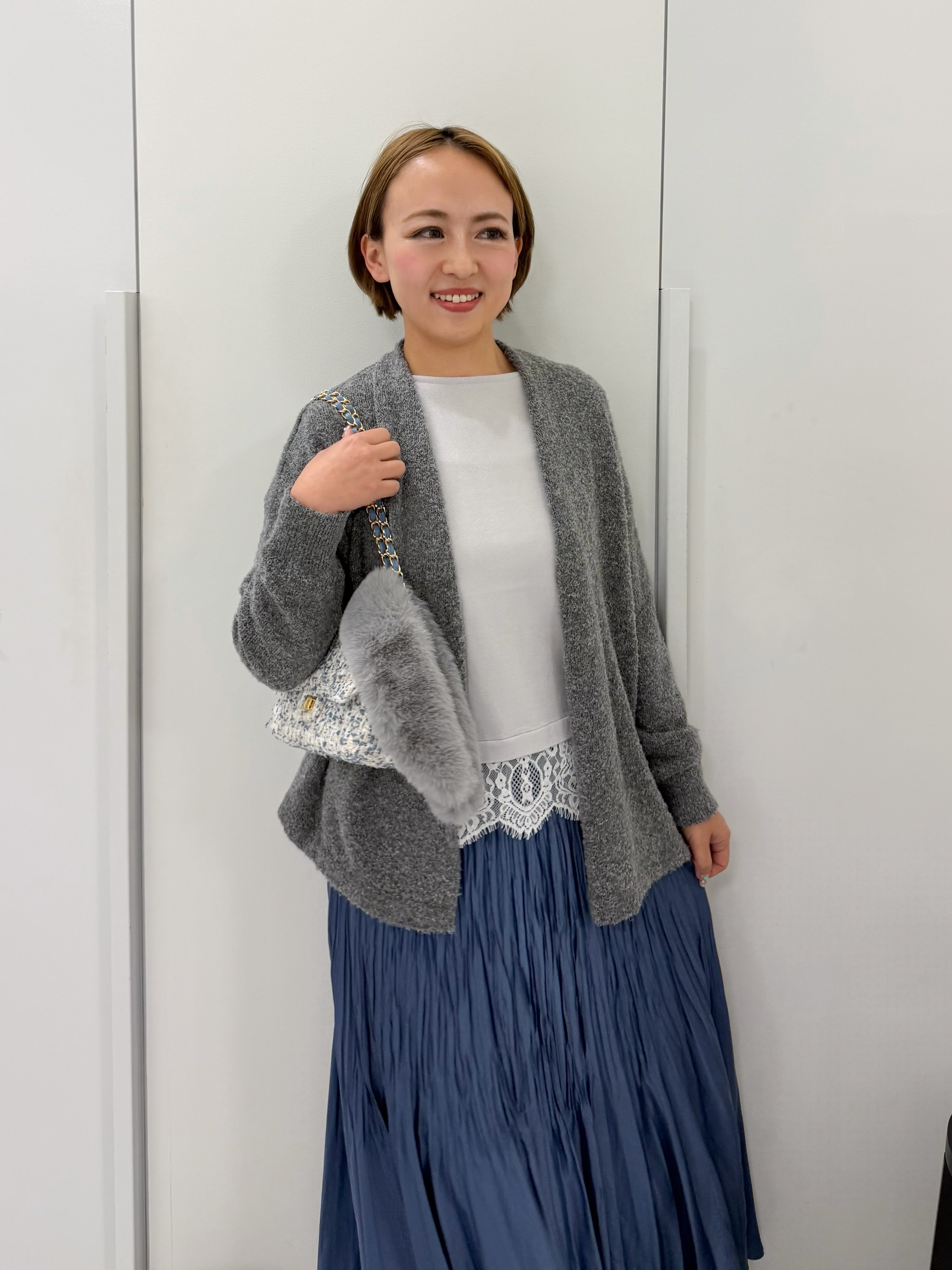 chiiさんの「COUP DE CHANCE｜【手洗い可】裾レースニット」を使ったコーディネート