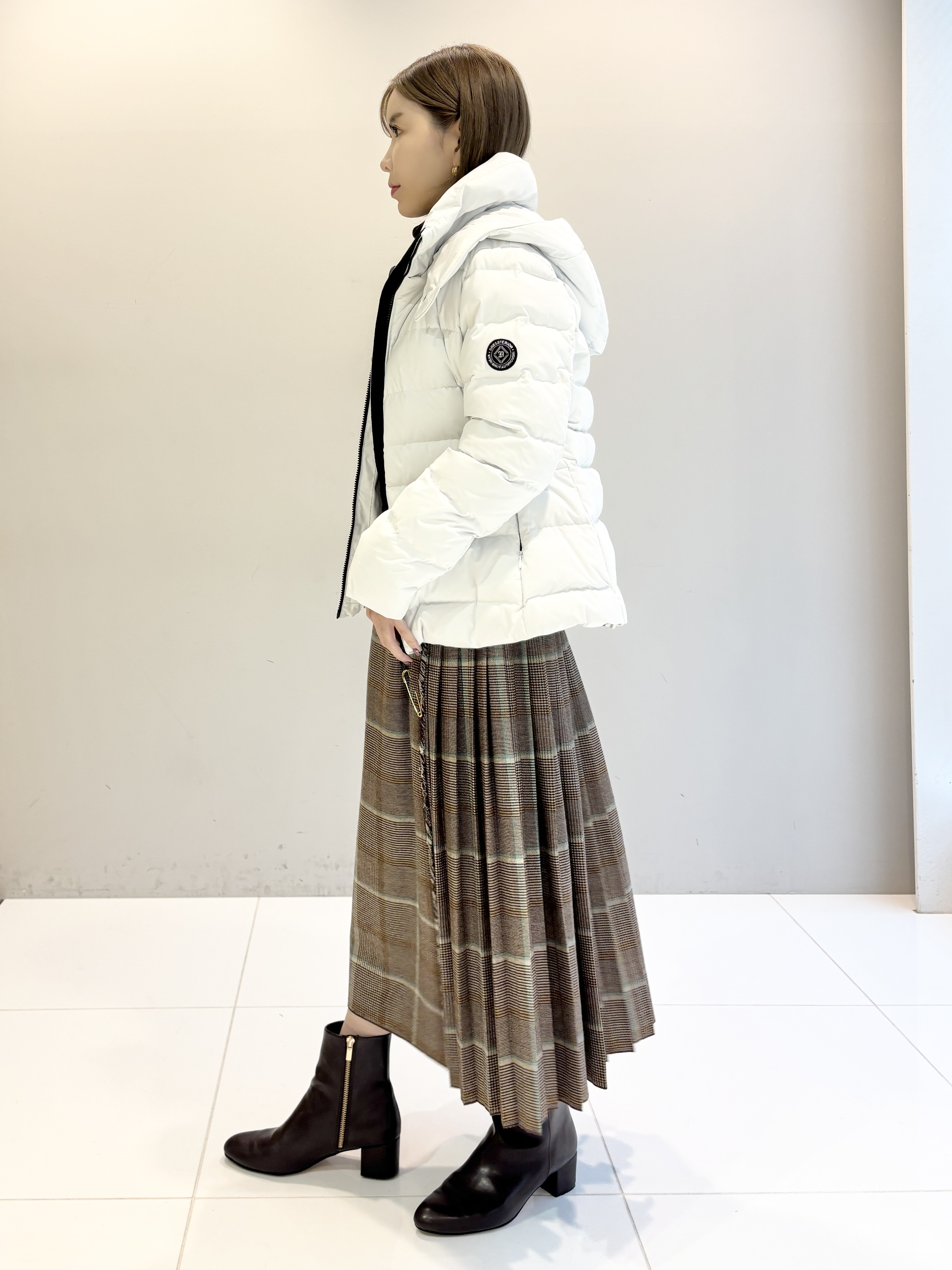 清水夏姫さんの「DRESSTERIOR｜【人気/撥水】ホワイトグースライトダウン」を使ったコーディネート