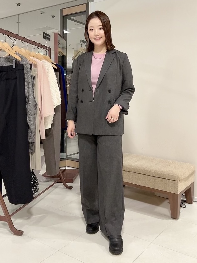 YUIさんの「UNTITLED｜【セットアップ可/秋羽織り/お仕事スーツ】ウールブレンドダブルジャケット」を使ったコーディネート