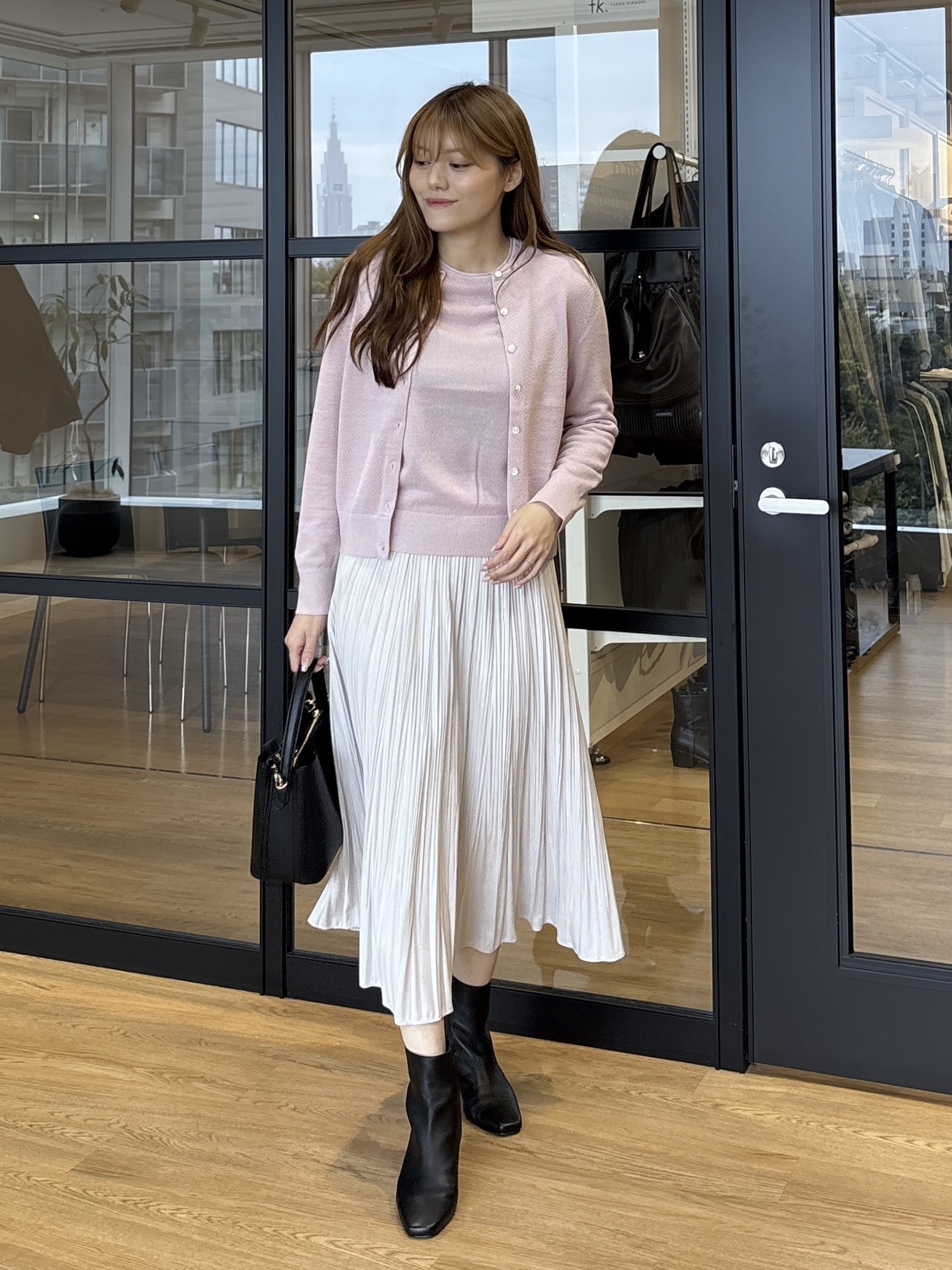 sayaさんの「UNTITLED｜スウェード調プリーツスカート」を使ったコーディネート