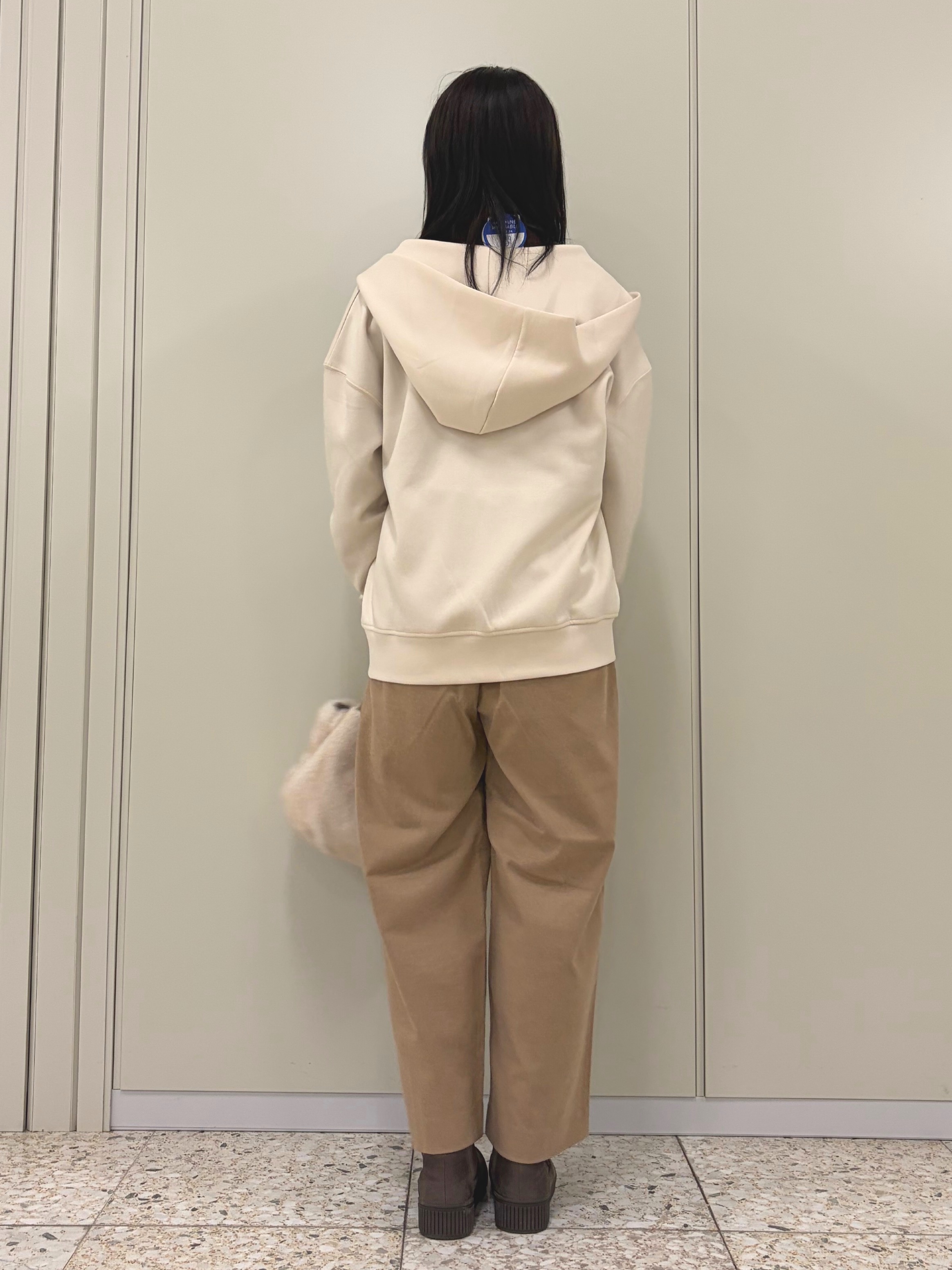 ひよりん⭐️さんの「SHOO･LA･RUE｜【S-LL/洗濯機可/体型カバー】繊細なラメが品よく華やか スウェットライクニット」を使ったコーディネート