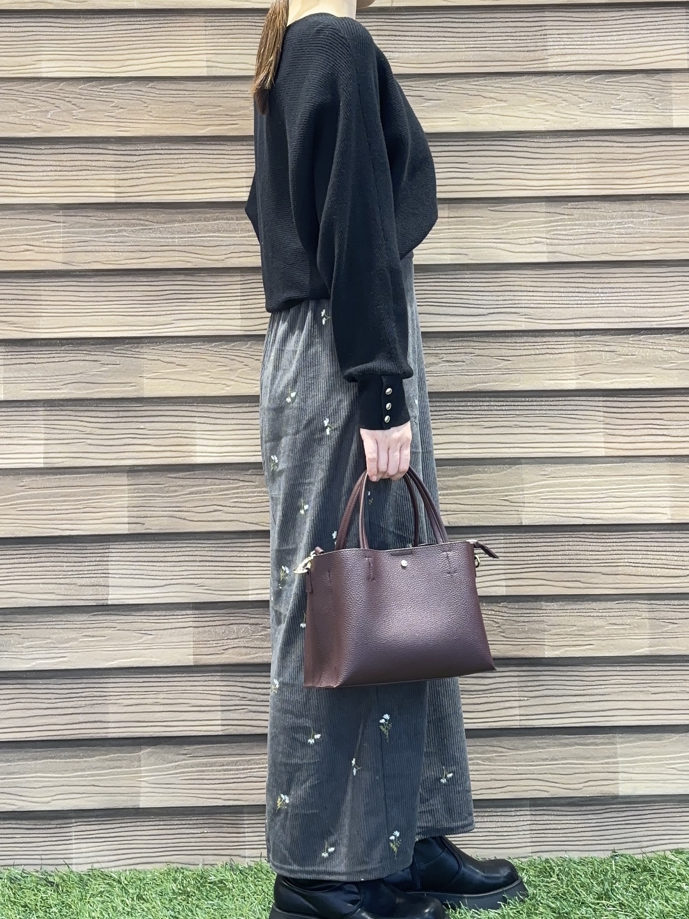 himiさんの「SHOO･LA･RUE｜【洗濯機可/体型カバー】やわらかリブドルマンニット」を使ったコーディネート