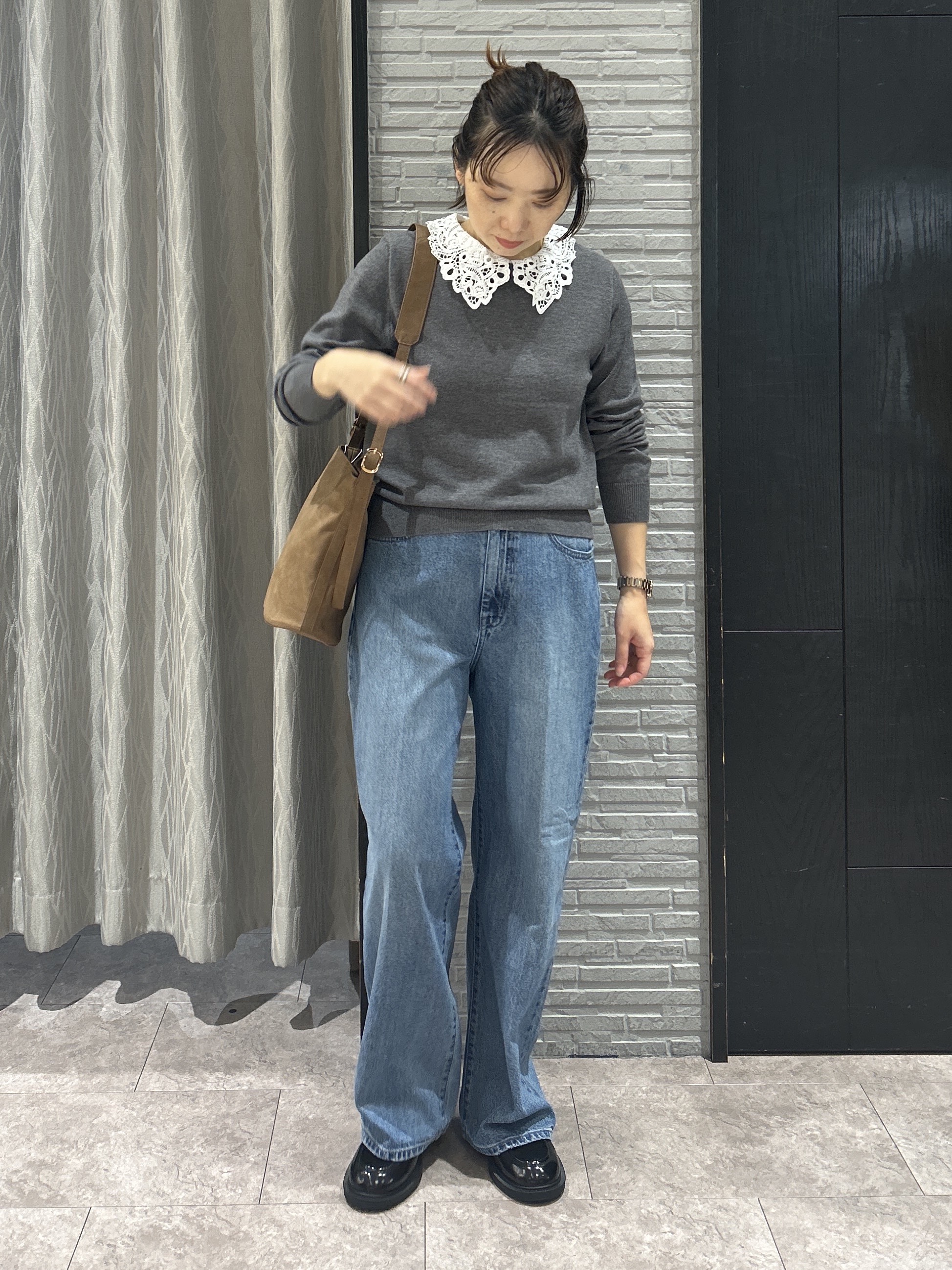 ga_riさんの「THE SHOP TK｜【襟取り外し可能】もにゅ 襟レース付きニット」を使ったコーディネート