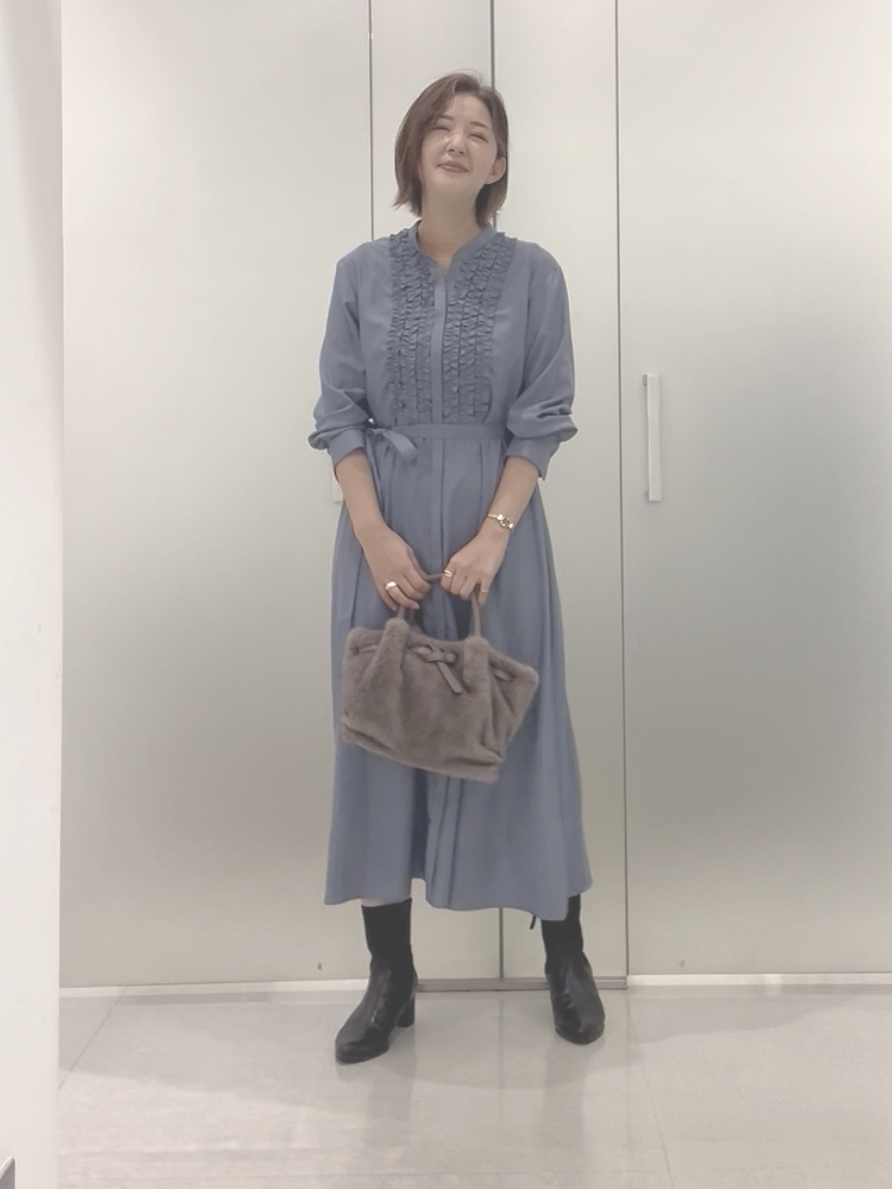 まどかさんの「UNTITLED｜【着映えアイテム】フロントフリルディティールワンピース」を使ったコーディネート
