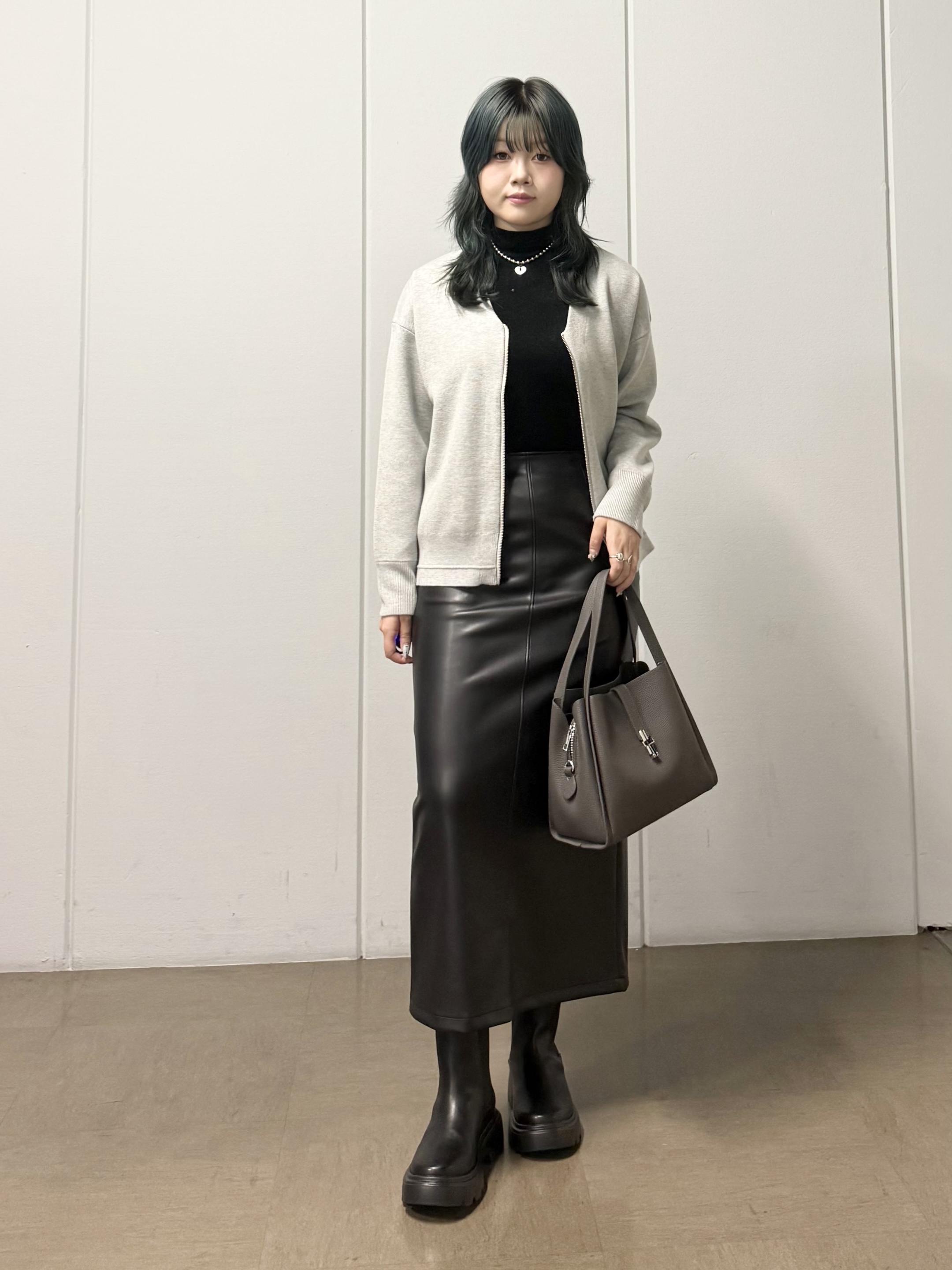 mizukiさんの「INDIVI｜【ミラノリブ編み】ジップニットブルゾン」を使ったコーディネート