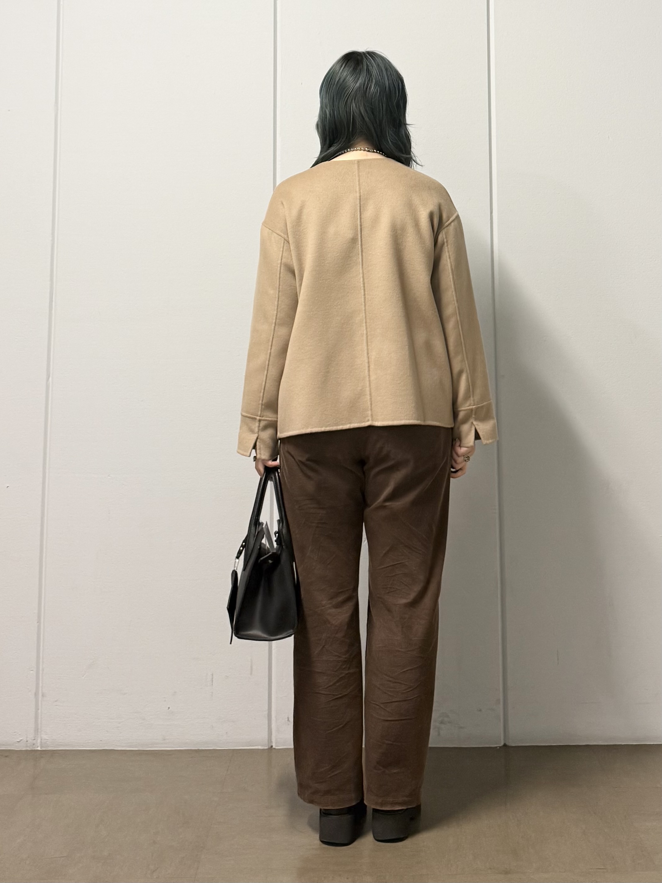 mizukiさんの「INDIVI｜追加生産プレオーダー開始！【ウール混】ビッグアーガイル柄ニット」を使ったコーディネート