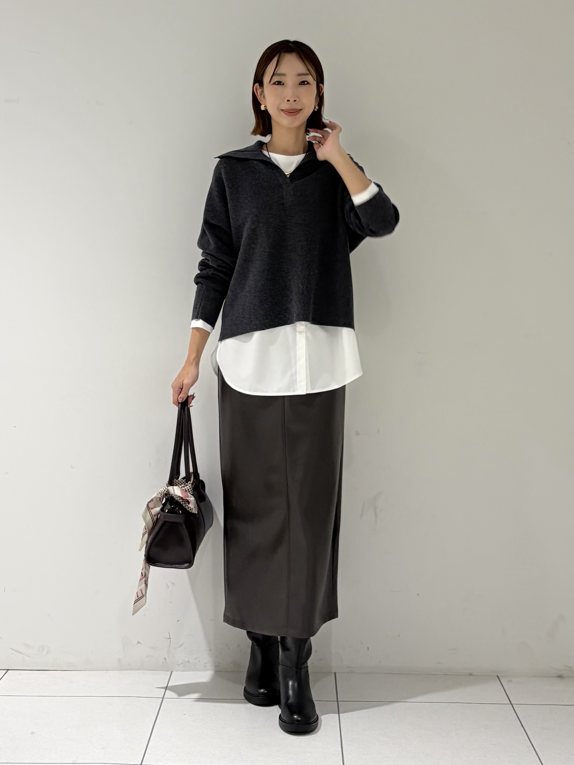 shioriさんの「INDIVI｜【ウール混／クロップド丈】畦編みスキッパー衿ニット」を使ったコーディネート