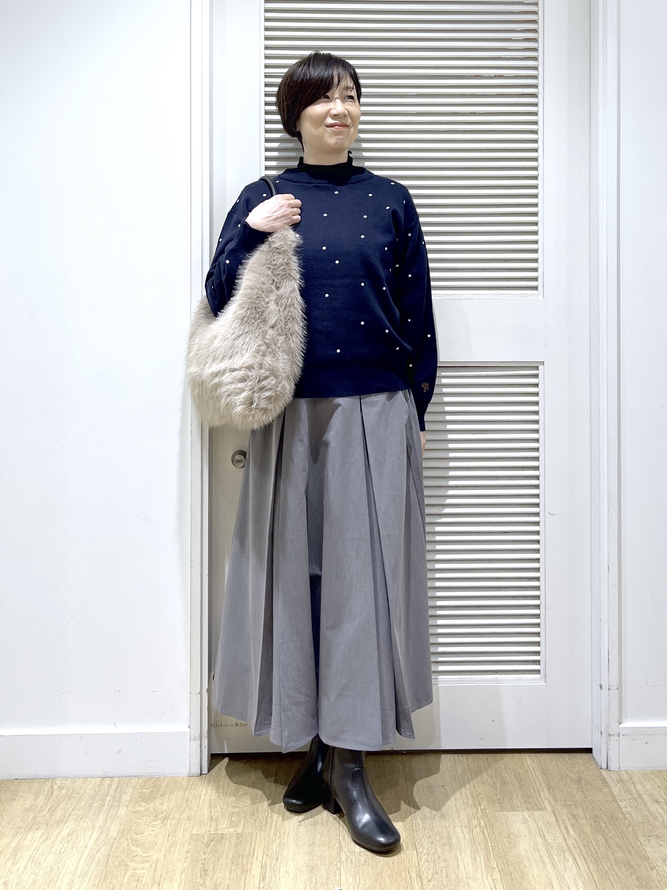 Miyazakiさんの「Dessin｜【秋のレイヤードアイテム/洗える】シアー切り替えタートルプルオーバー」を使ったコーディネート