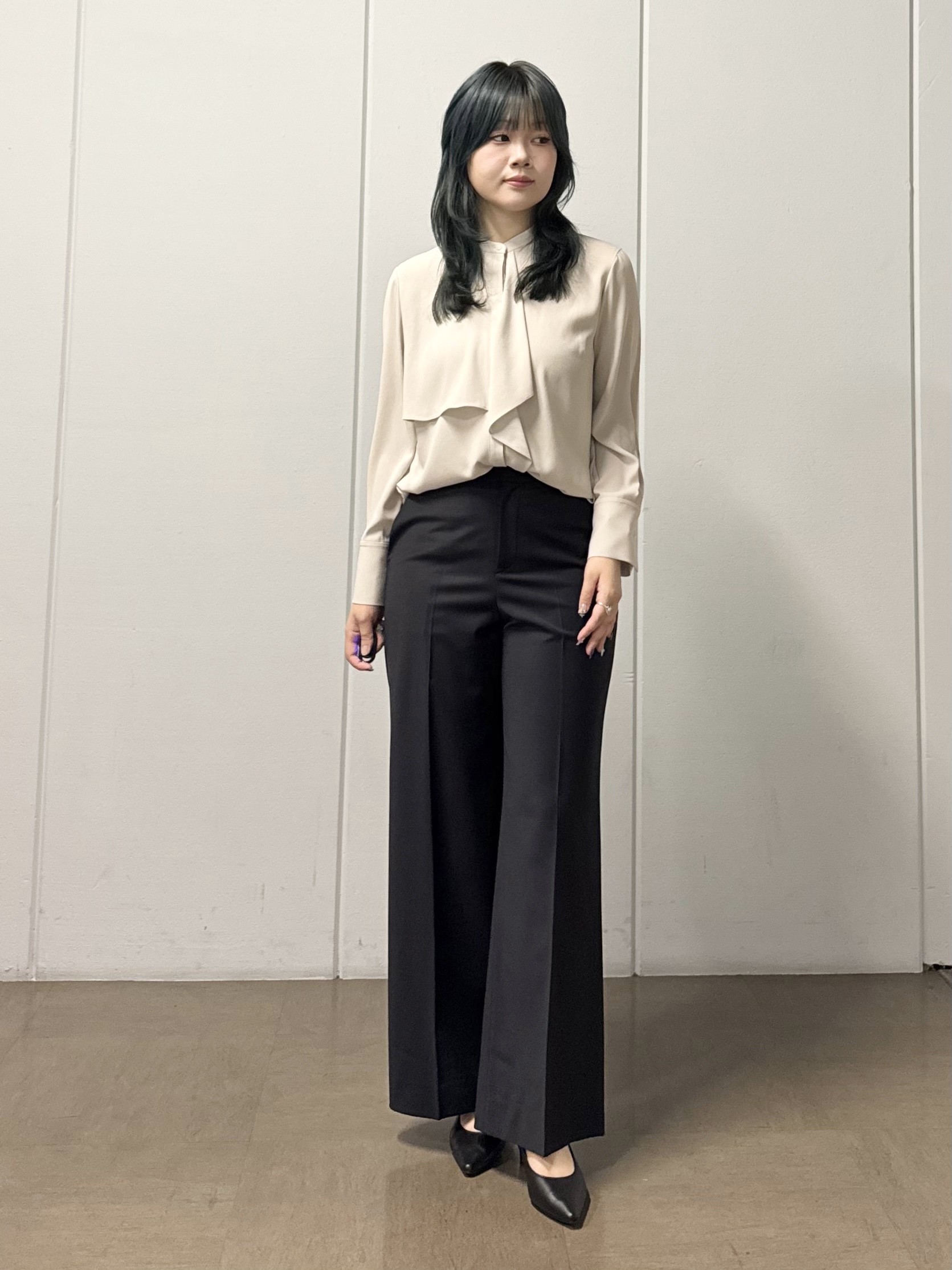 mizukiさんの「INDIVI｜【日本製／華やか】フリルデザインブラウス」を使ったコーディネート