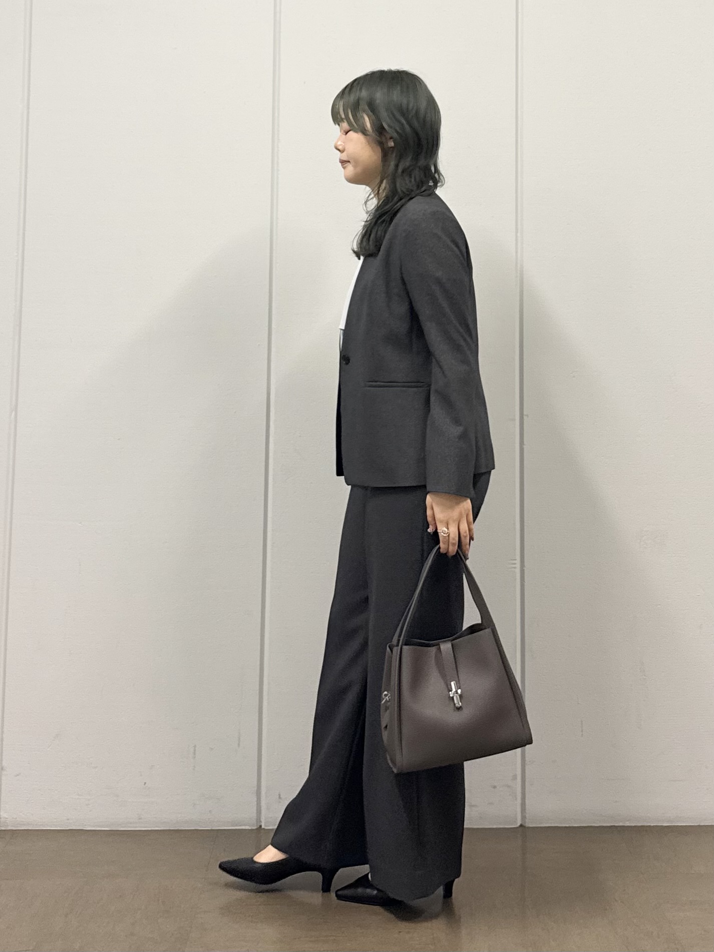 mizukiさんの「INDIVI｜【羽織りにも！/UVケア/着る日傘】ケープ風ブラウス」を使ったコーディネート