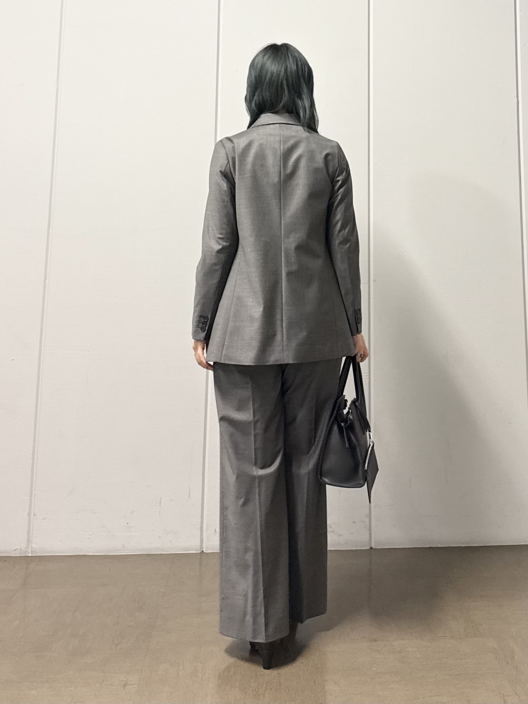 mizukiさんの「INDIVI｜【日本製／華やか】フリルデザインブラウス」を使ったコーディネート