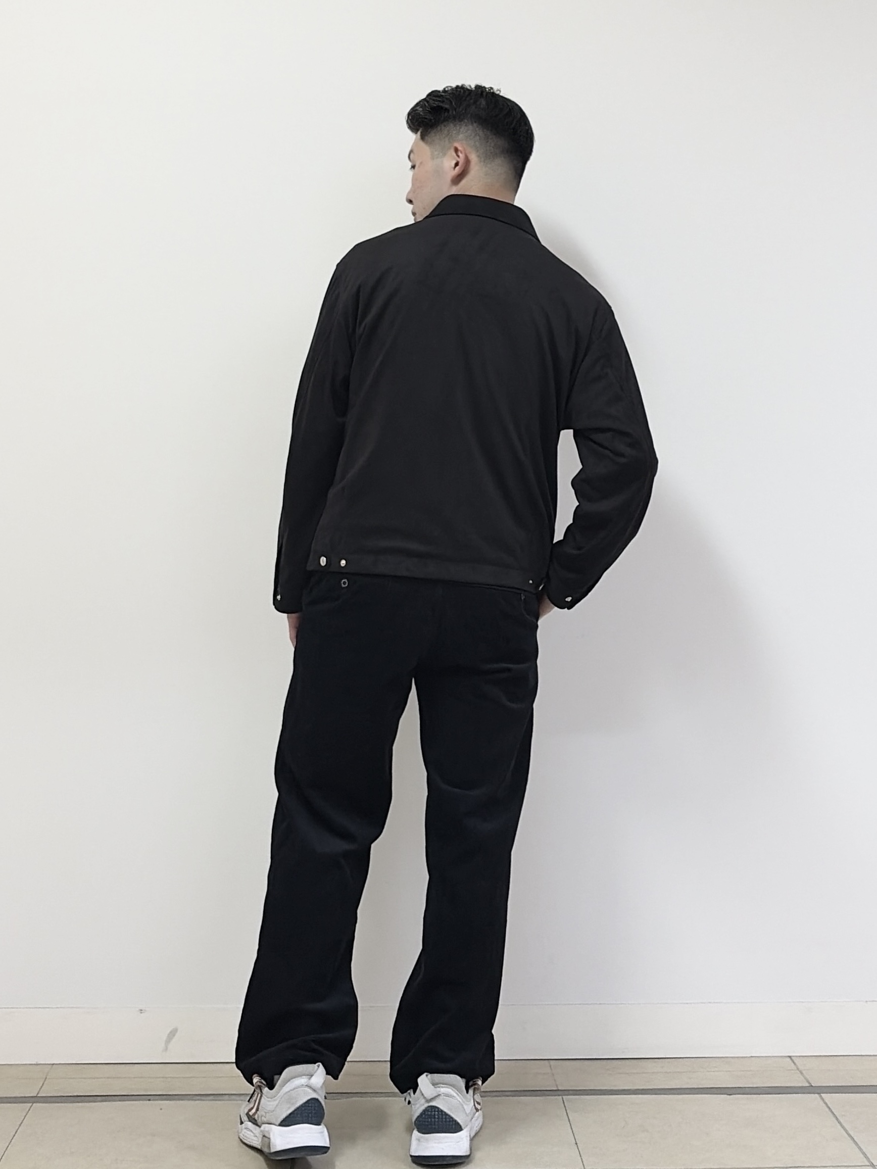 千葉亮太さんの「DRESSTERIOR｜スエード ハリントンジャケット」を使ったコーディネート