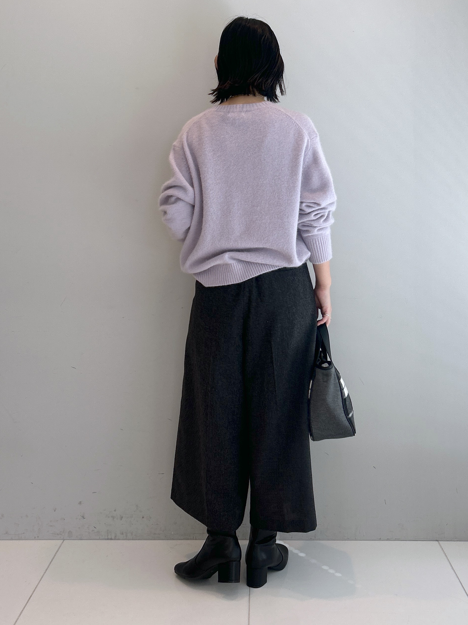 Hirokaさんの「Dessin｜【洗える/後ろウエストゴム/XS-L】ツイードライク ホームスパン クロップドパンツ」を使ったコーディネート