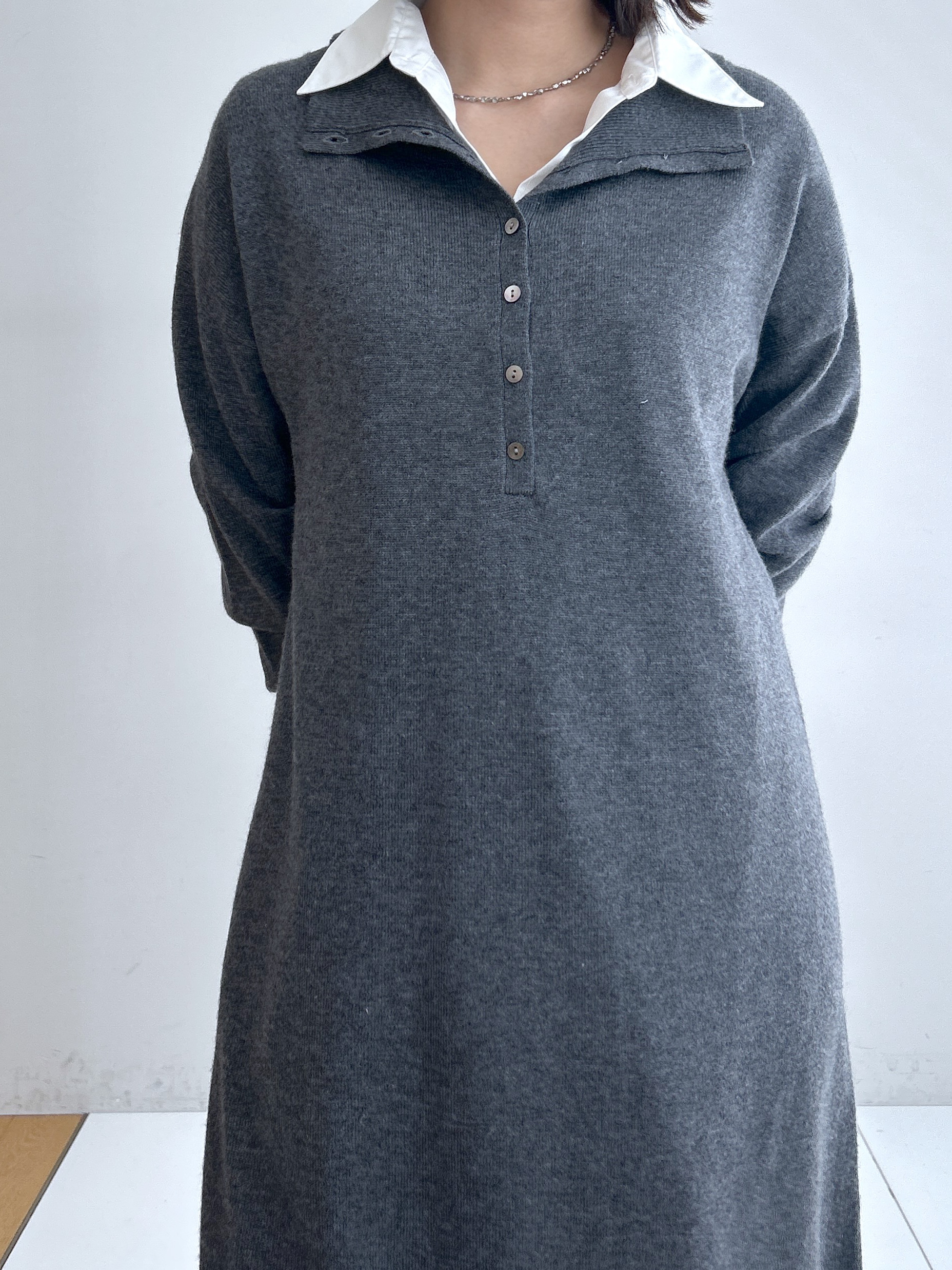 Hirokaさんの「Dessin｜【洗える/オンオフ着られる】袖裏ワンポイント刺繍 オーバーシャツ」を使ったコーディネート