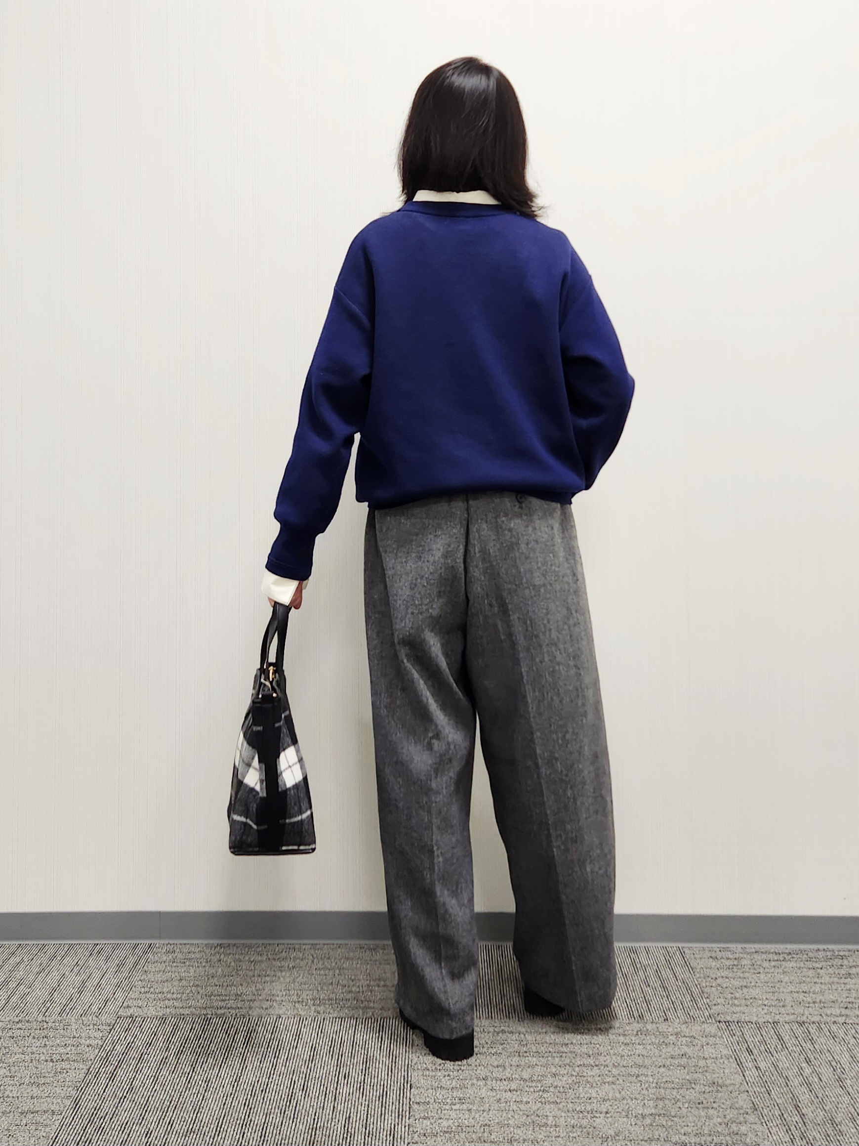 naraさんの「Dessin｜【店頭人気/洗濯機OK/秋レイヤード】スウェットライク ロゴニット」を使ったコーディネート