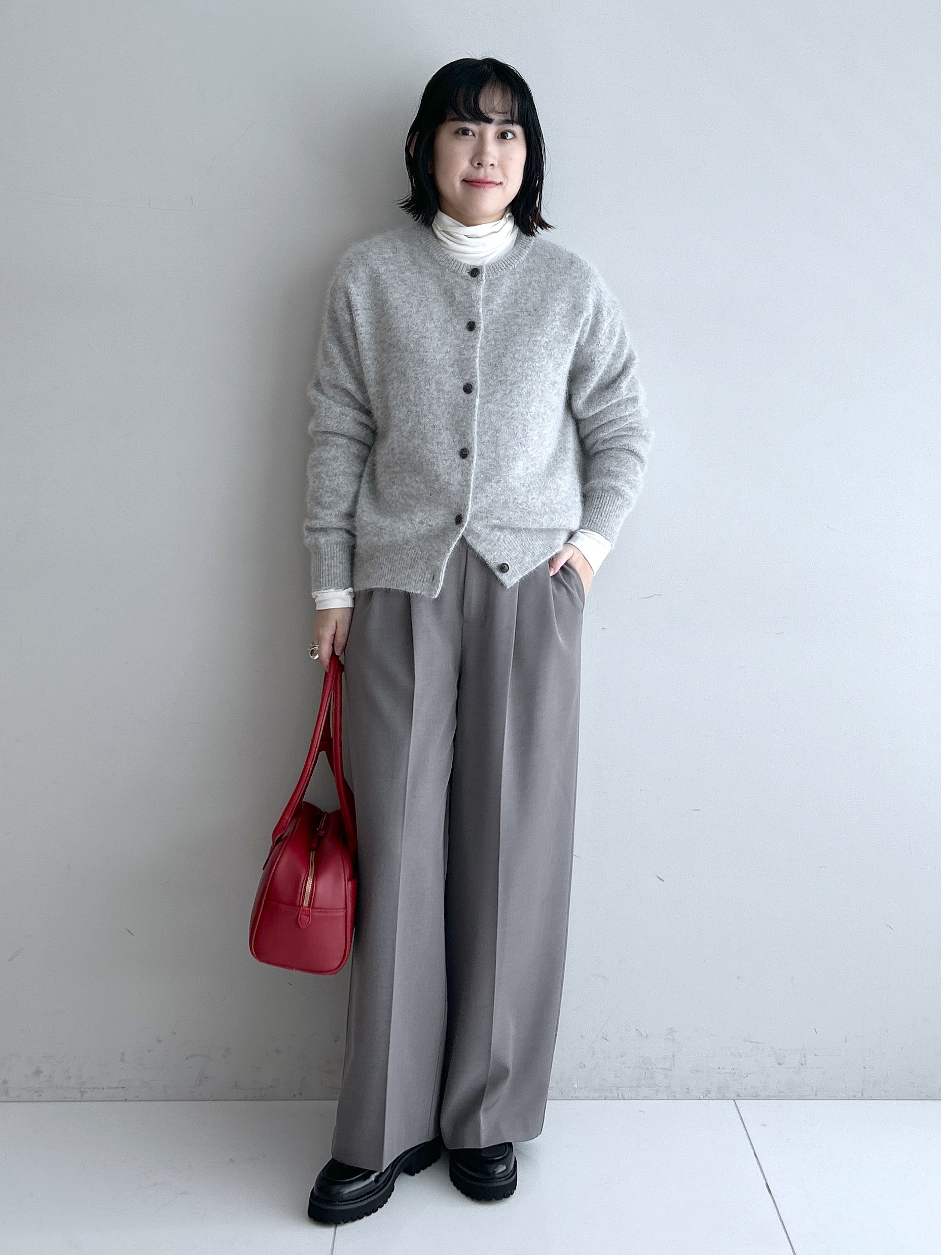 Hirokaさんの「Dessin｜【洗える/ふんわりやわらかい/8色展開】フォックスウールブレンド ニットカーディガン」を使ったコーディネート