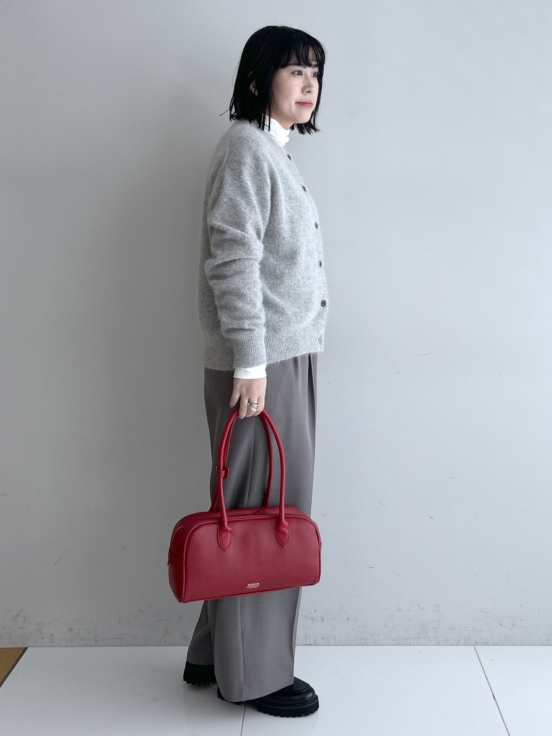 Hirokaさんの「Dessin｜【洗える/ふんわりやわらかい/8色展開】フォックスウールブレンド ニットカーディガン」を使ったコーディネート