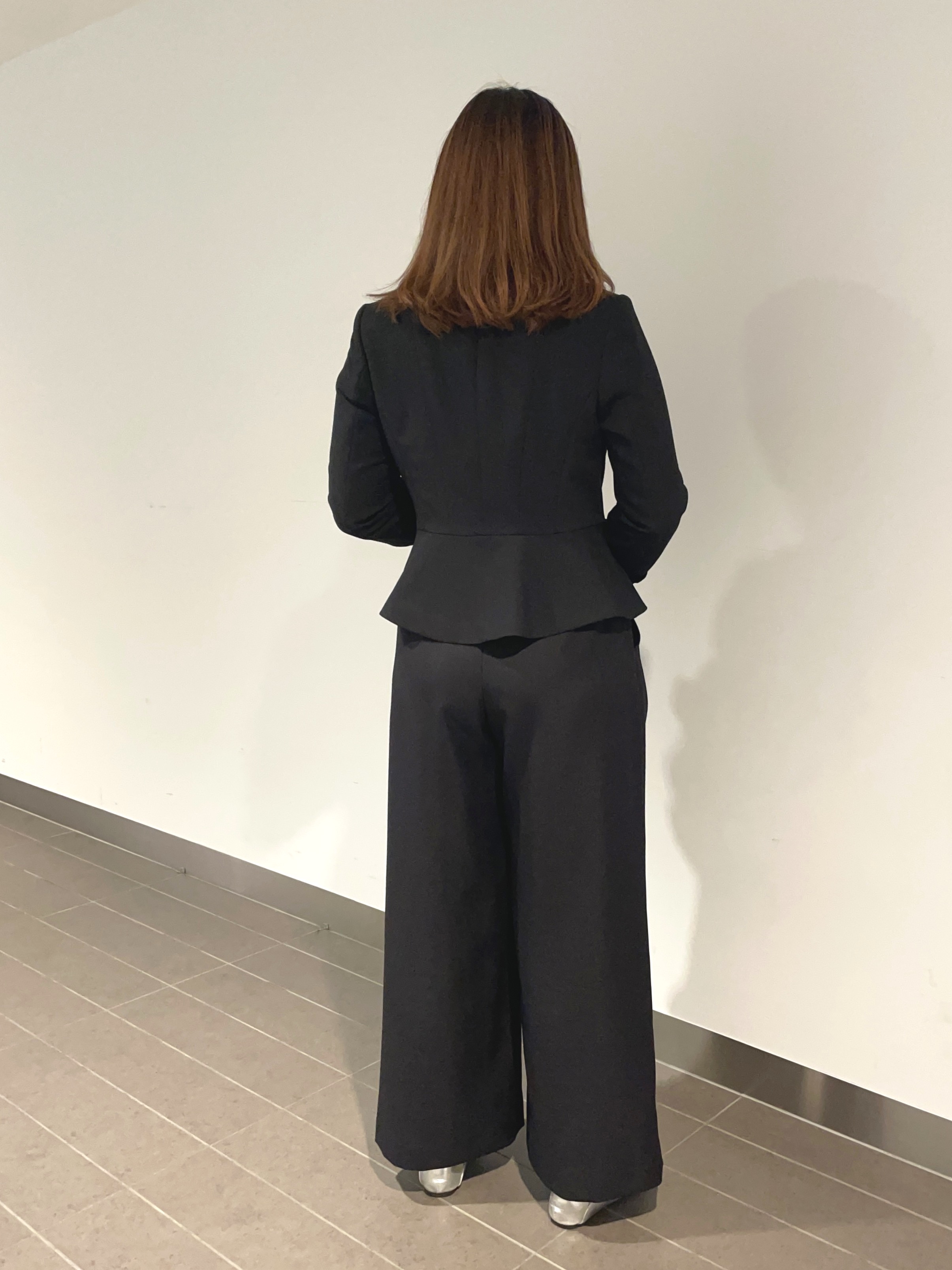 minoriさんの「COUP DE CHANCE｜【手洗い可／日本製】タック入りワイドパンツ」を使ったコーディネート