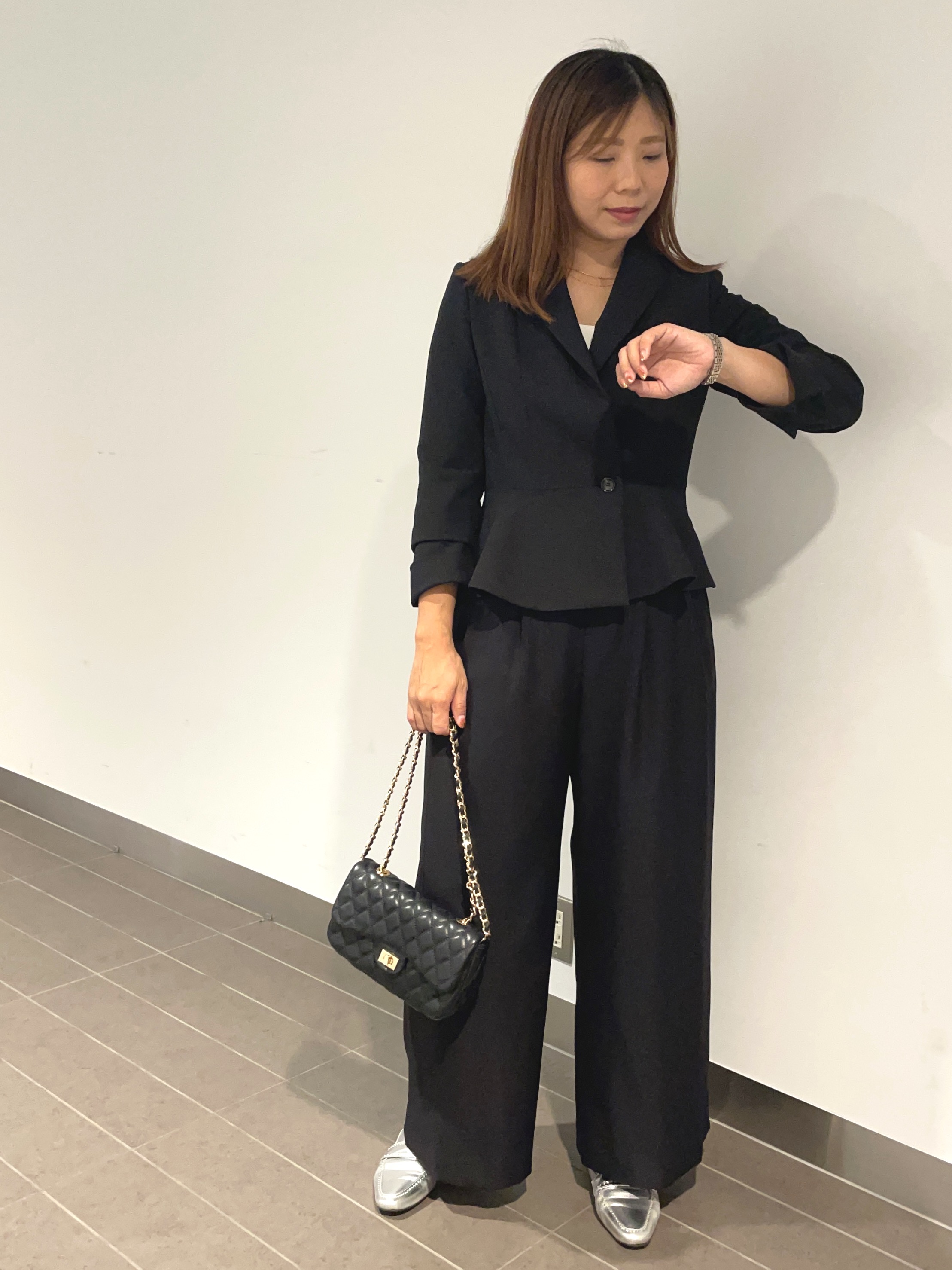 minoriさんの「COUP DE CHANCE｜【手洗い可／日本製】タック入りワイドパンツ」を使ったコーディネート