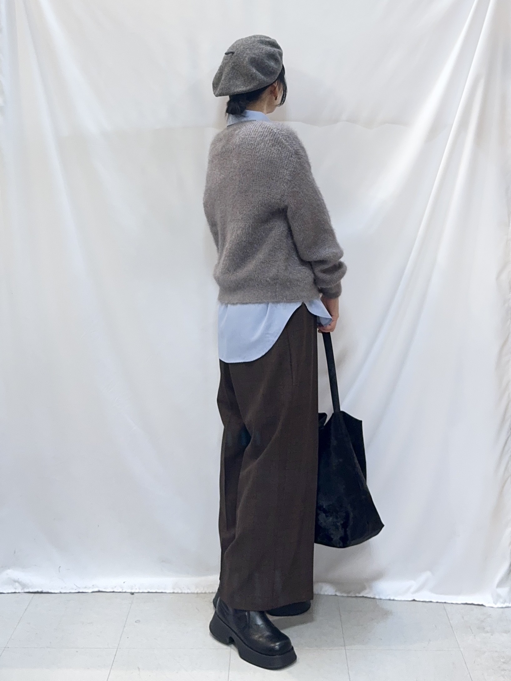 𝐇𝐢𝐫𝐨𝐦𝐢さんの「SHOO･LA･RUE｜【S-LL】ゆるもこ シャギーニットカーディガン」を使ったコーディネート