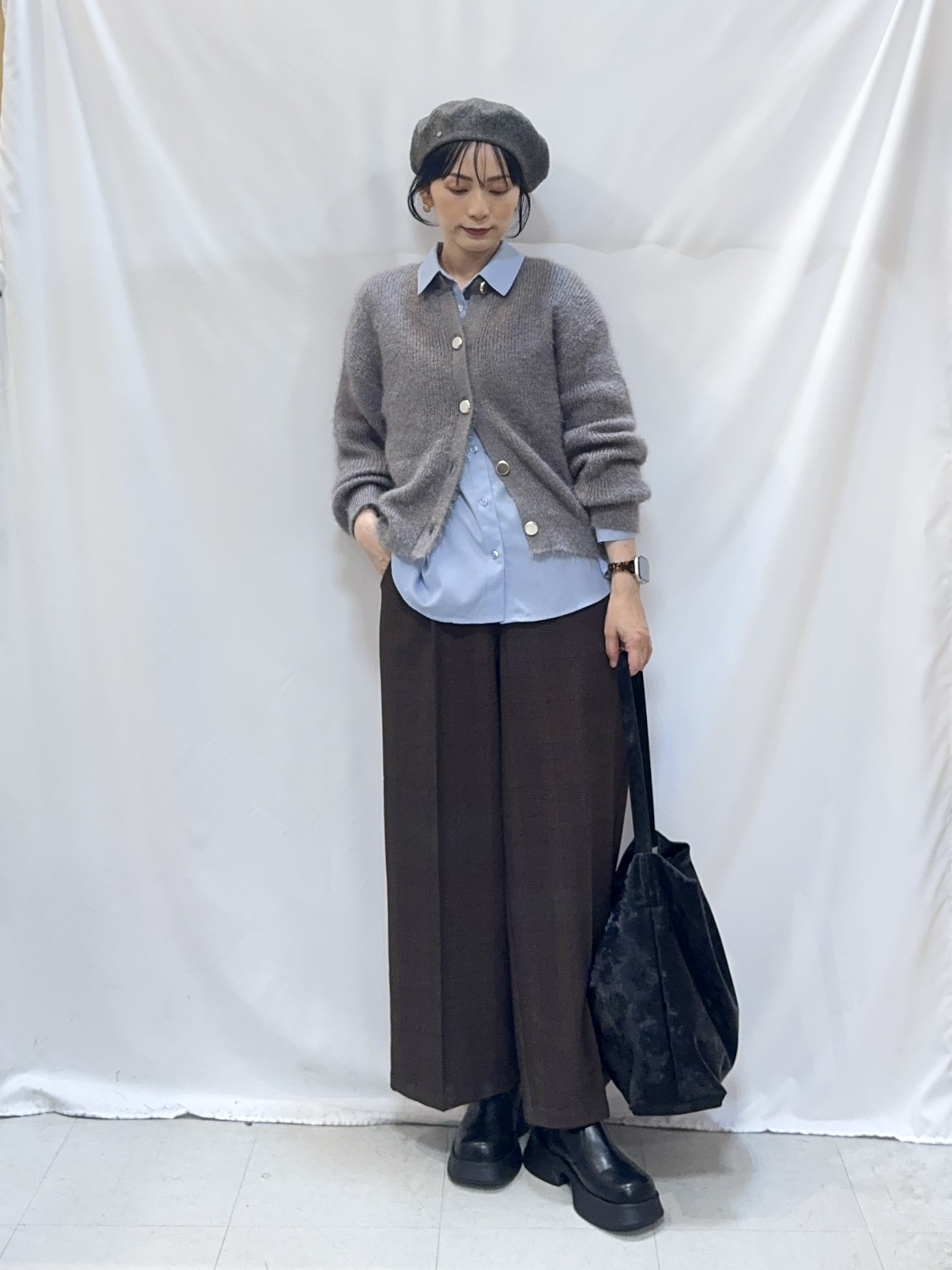 𝐇𝐢𝐫𝐨𝐦𝐢さんの「SHOO･LA･RUE｜【S-LL】ゆるもこ シャギーニットカーディガン」を使ったコーディネート
