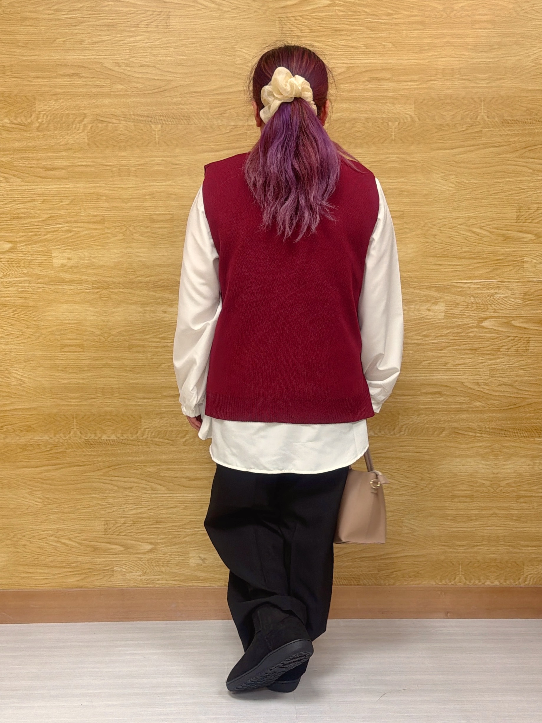 ぁむさんの「SHOO･LA･RUE｜【2点セット/S-LL】着回し自在 スポンディッシュニットベスト＆フレアシャツ」を使ったコーディネート