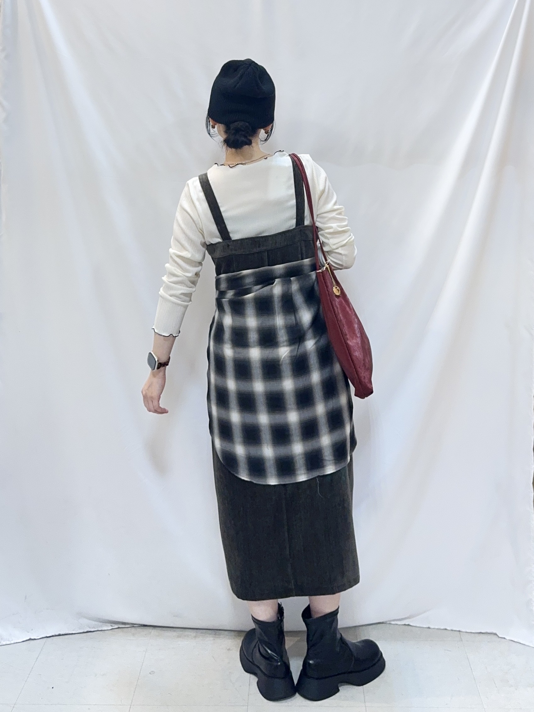 𝐇𝐢𝐫𝐨𝐦𝐢さんの「SHOO･LA･RUE｜【S-LL/洗濯機可】フロントジップ ベロアジャンドレ」を使ったコーディネート