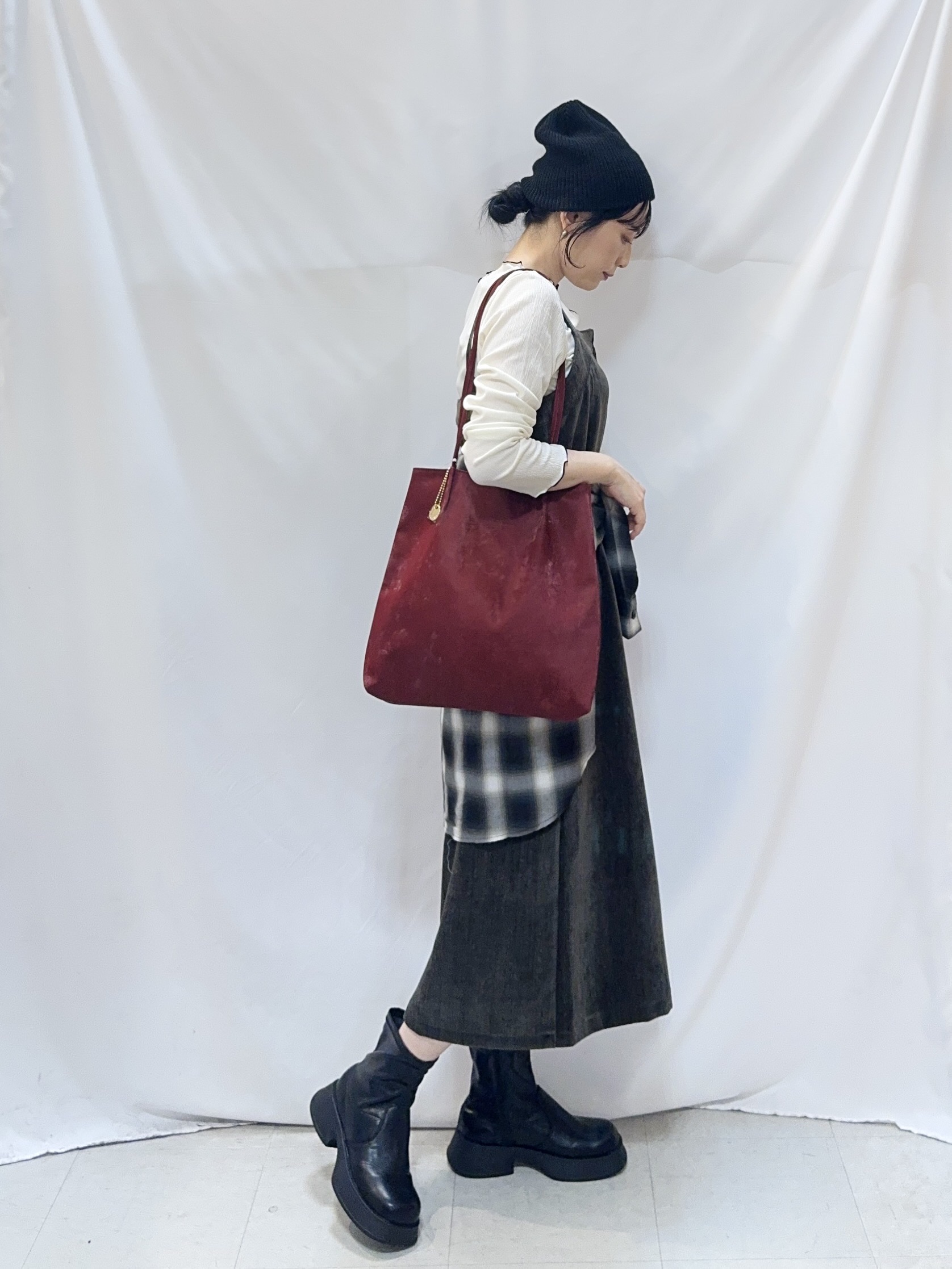 𝐇𝐢𝐫𝐨𝐦𝐢さんの「SHOO･LA･RUE｜【S-LL/洗濯機可】フロントジップ ベロアジャンドレ」を使ったコーディネート