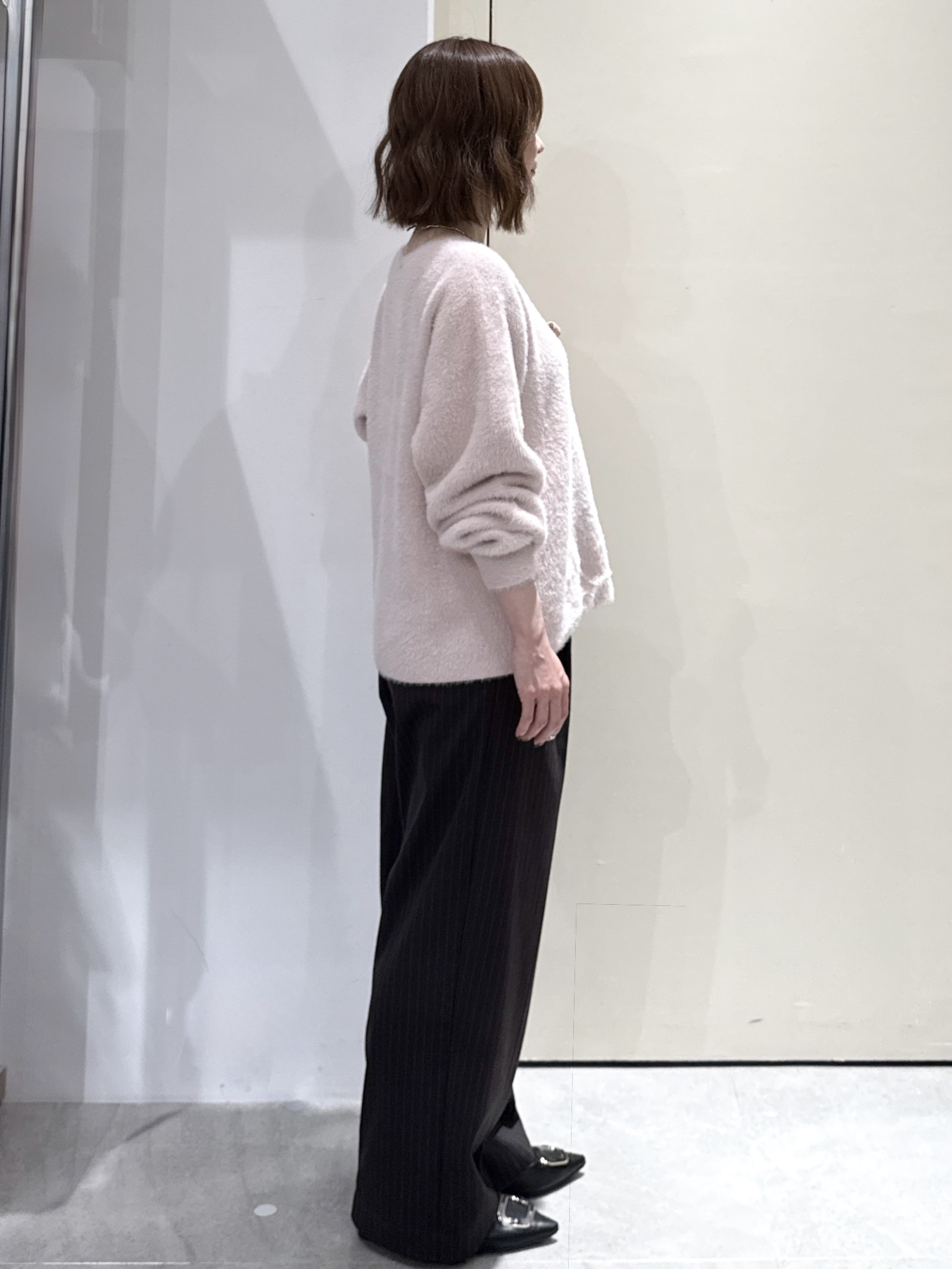 aikoさんの「OPAQUE.CLIP｜フェザーヤーンボートネックニット【洗濯機OK】」を使ったコーディネート