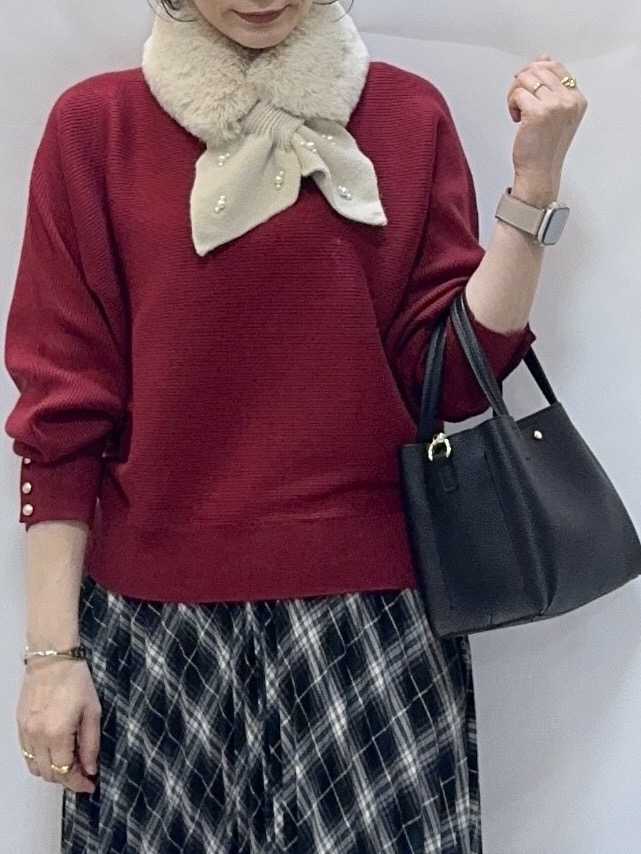 𝐇𝐢𝐫𝐨𝐦𝐢さんの「SHOO･LA･RUE｜【洗濯機可/体型カバー】やわらかリブドルマンニット」を使ったコーディネート