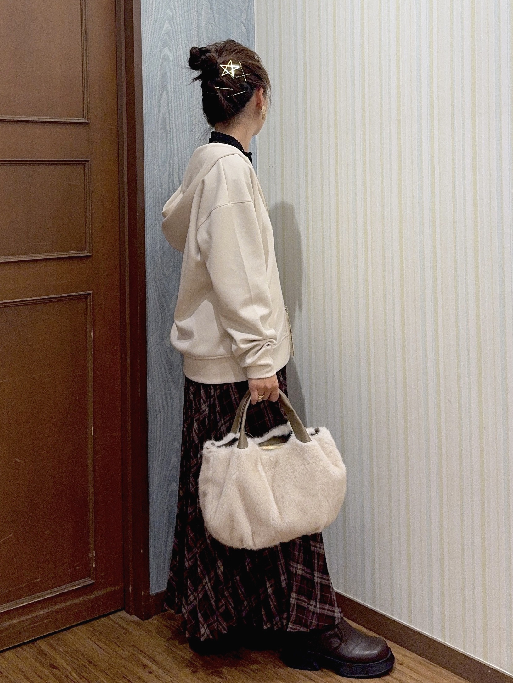 よっしーさんの「SHOO･LA･RUE｜【S-LL/洗濯機可】もちさら ダブルジップパーカ」を使ったコーディネート