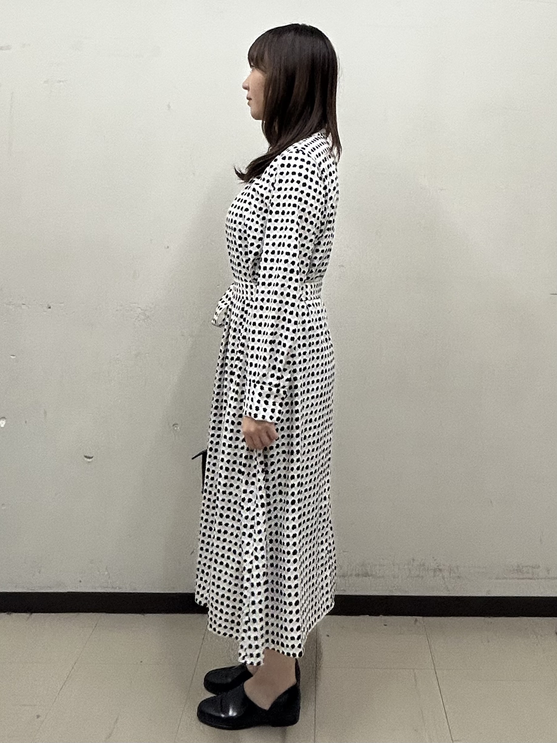 noeさんの「INDIVI｜【美シルエット／ベルト付】幾何学ドット柄プリントワンピース」を使ったコーディネート