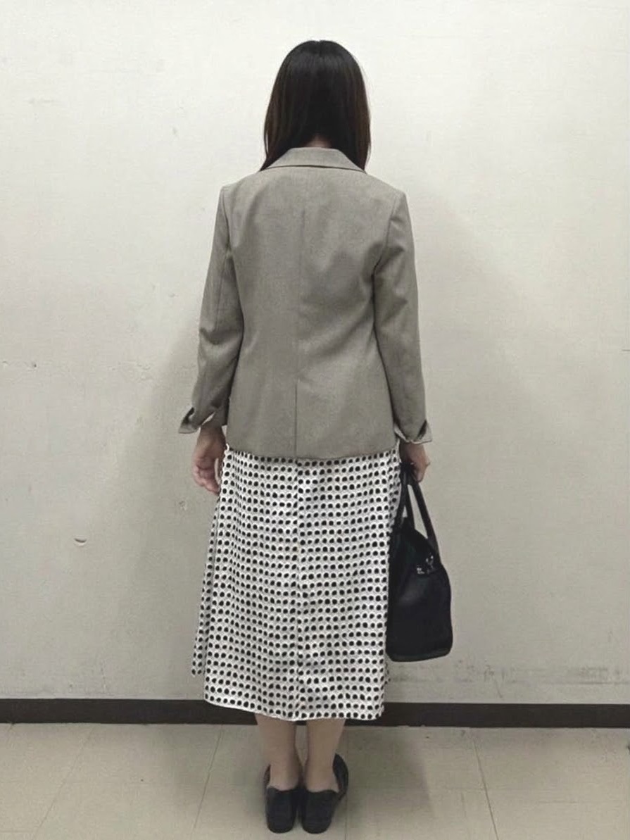 noeさんの「INDIVI｜【美シルエット／ベルト付】幾何学ドット柄プリントワンピース」を使ったコーディネート