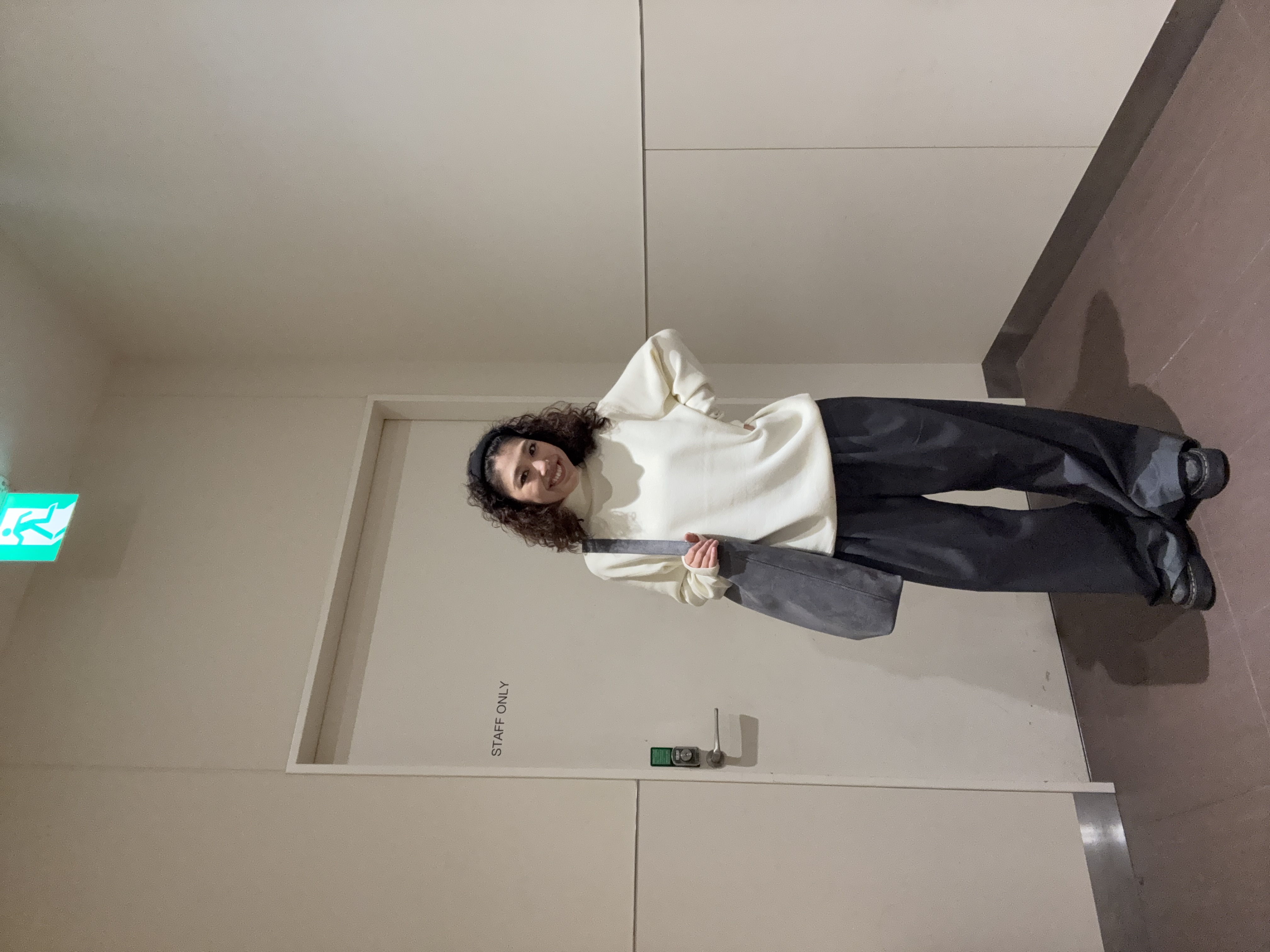 安本有里さんの「tk.TAKEO KIKUCHI｜【吸湿発熱/洗える】ルーズシルエットミラノリブタートルネックニット/ウォッシャブル/イージーケア/ち」を使ったコーディネート