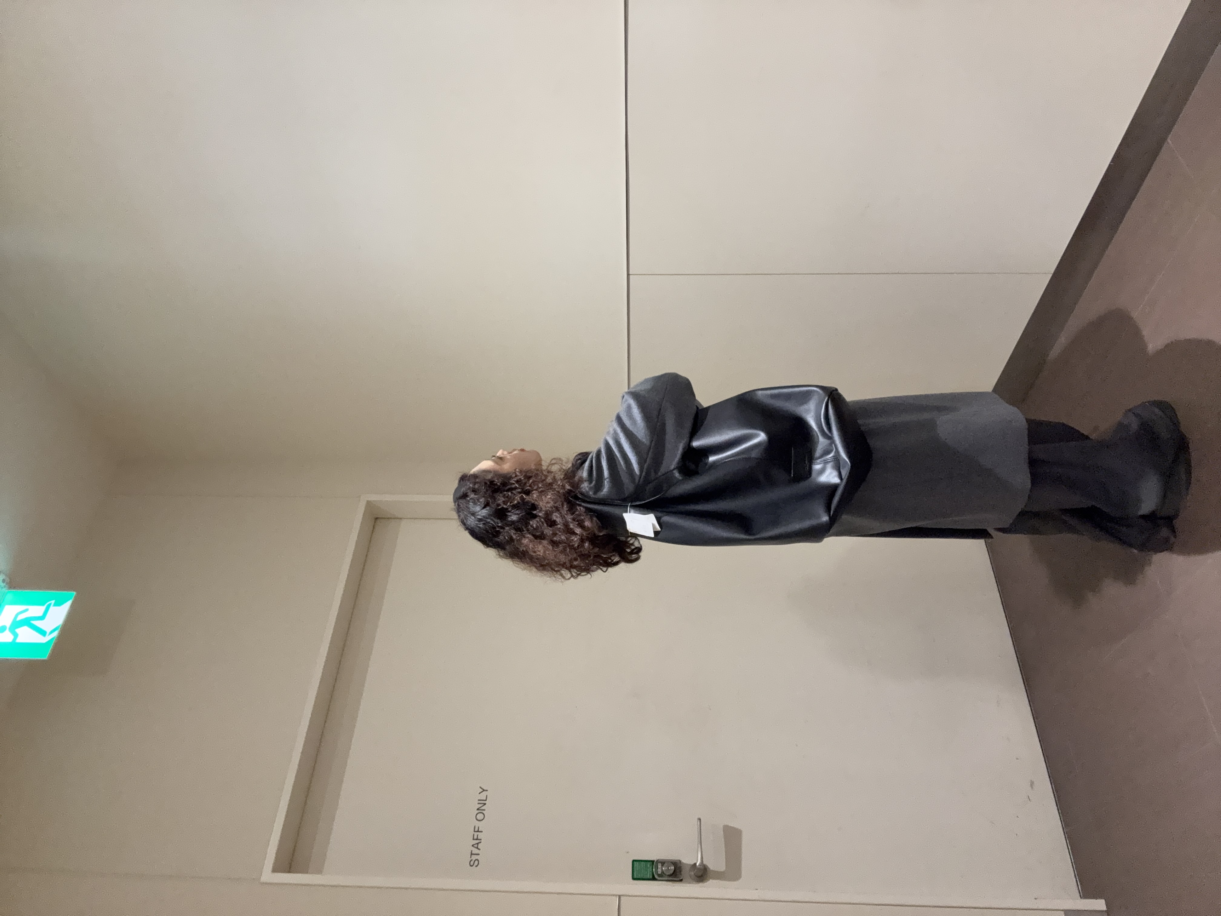 安本有里さんの「tk.TAKEO KIKUCHI｜【別注】Dickies(R)　TRベルテッドパンツ」を使ったコーディネート