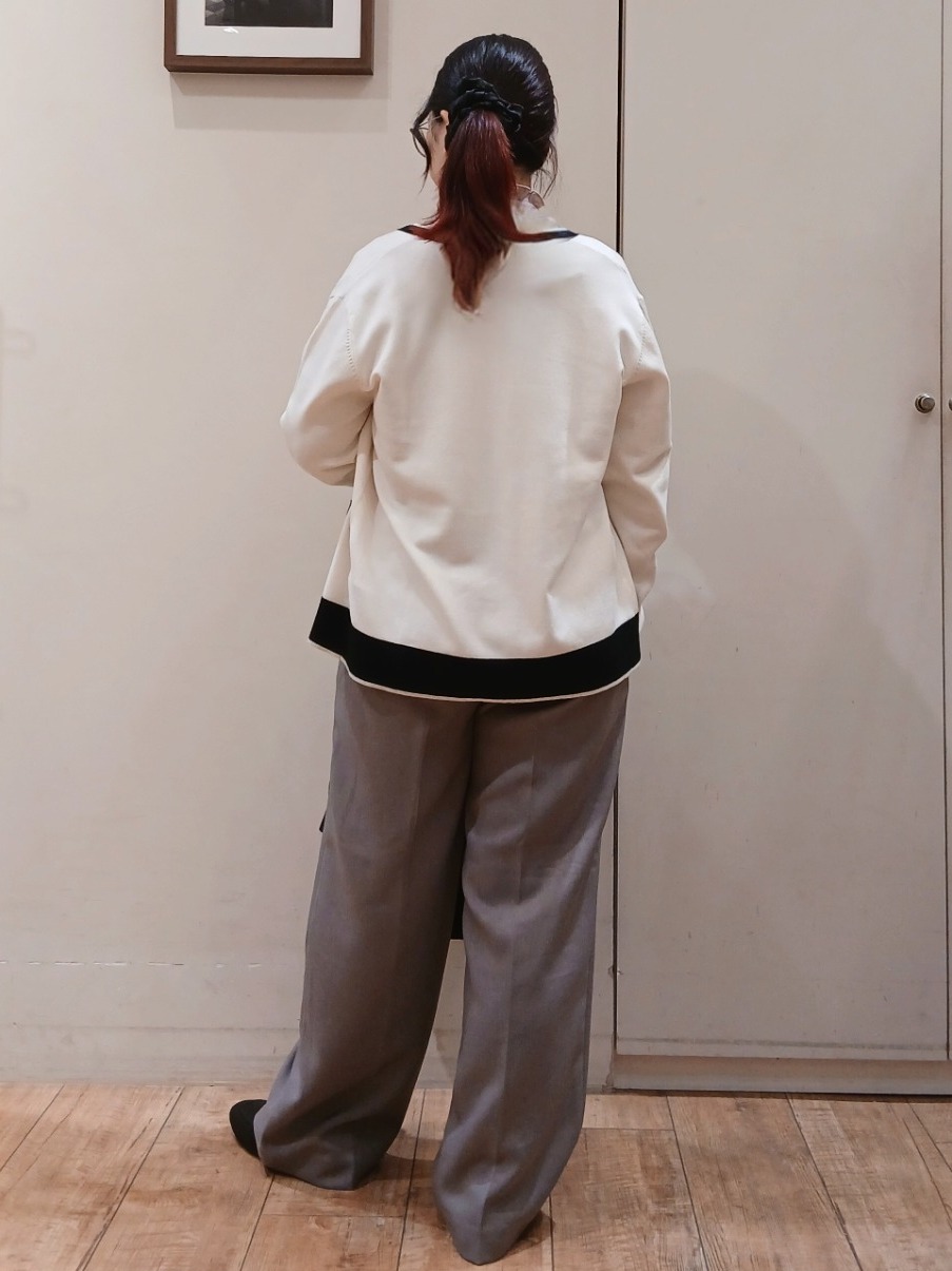Riranさんの「SHOO･LA･RUE｜【アンサンブル可/S-LL/洗濯機可】配色使いが目を惹く クルーネックニットカーディガン」を使ったコーディネート