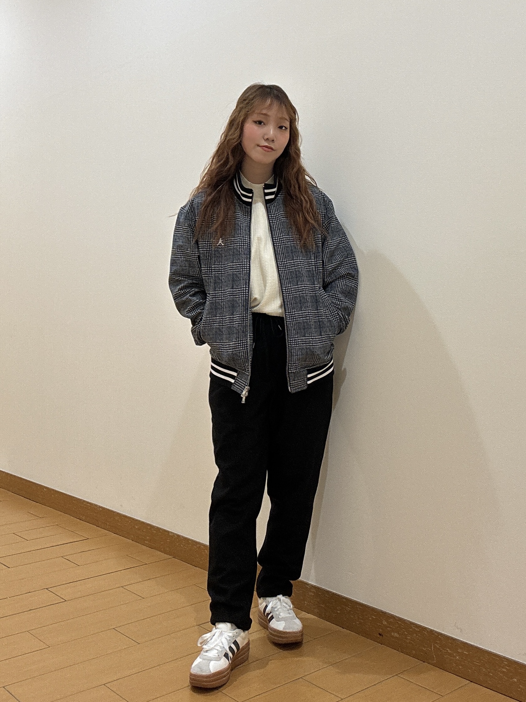 ヒナさんの「TAKEO KIKUCHI｜【BOWLER HAT LABEL】ダウンファブリック トラックジャケット」を使ったコーディネート