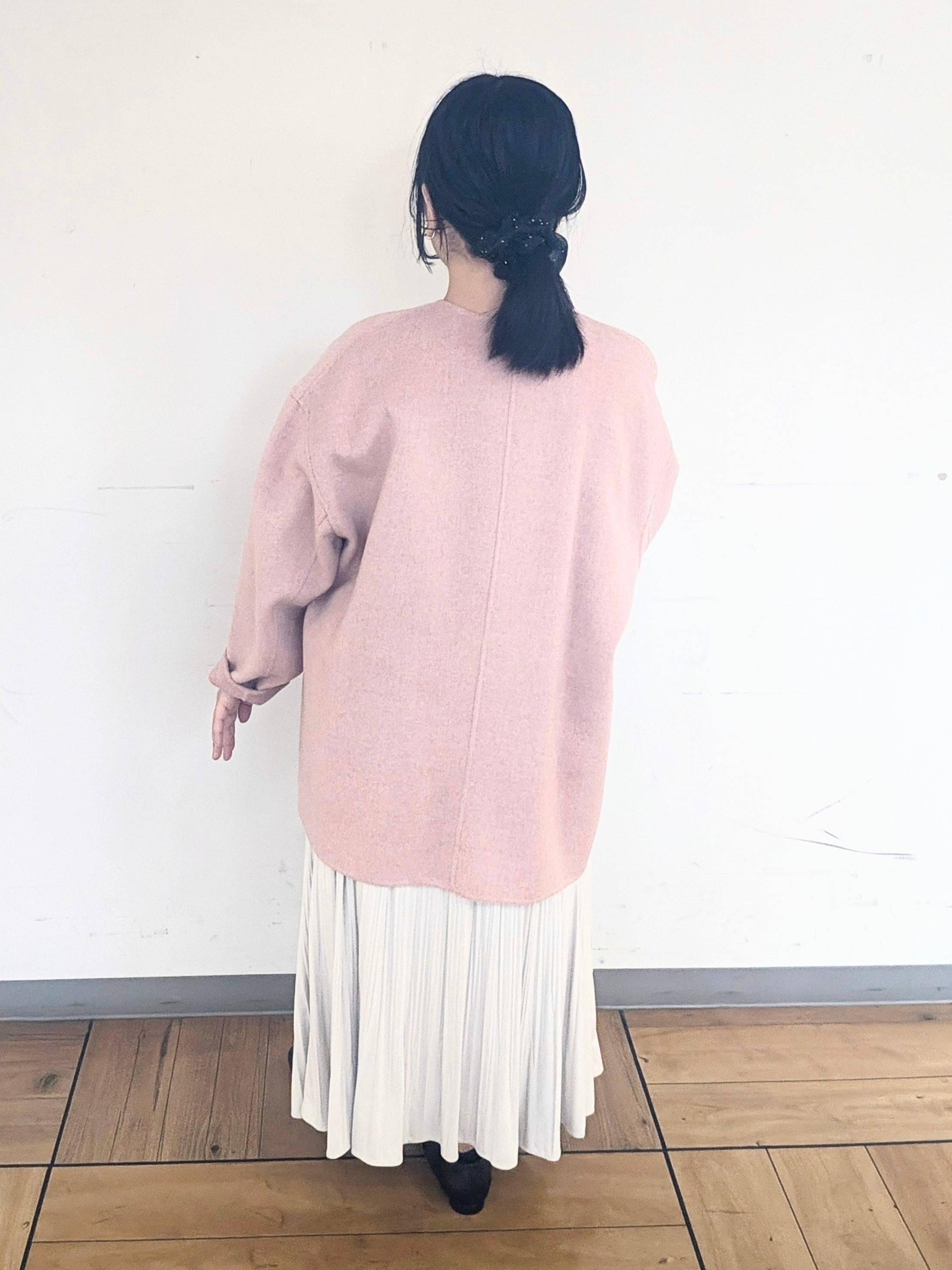 Mizukiさんの「UNTITLED｜【ゆったり/軽い】マフラー付きリバーコート」を使ったコーディネート
