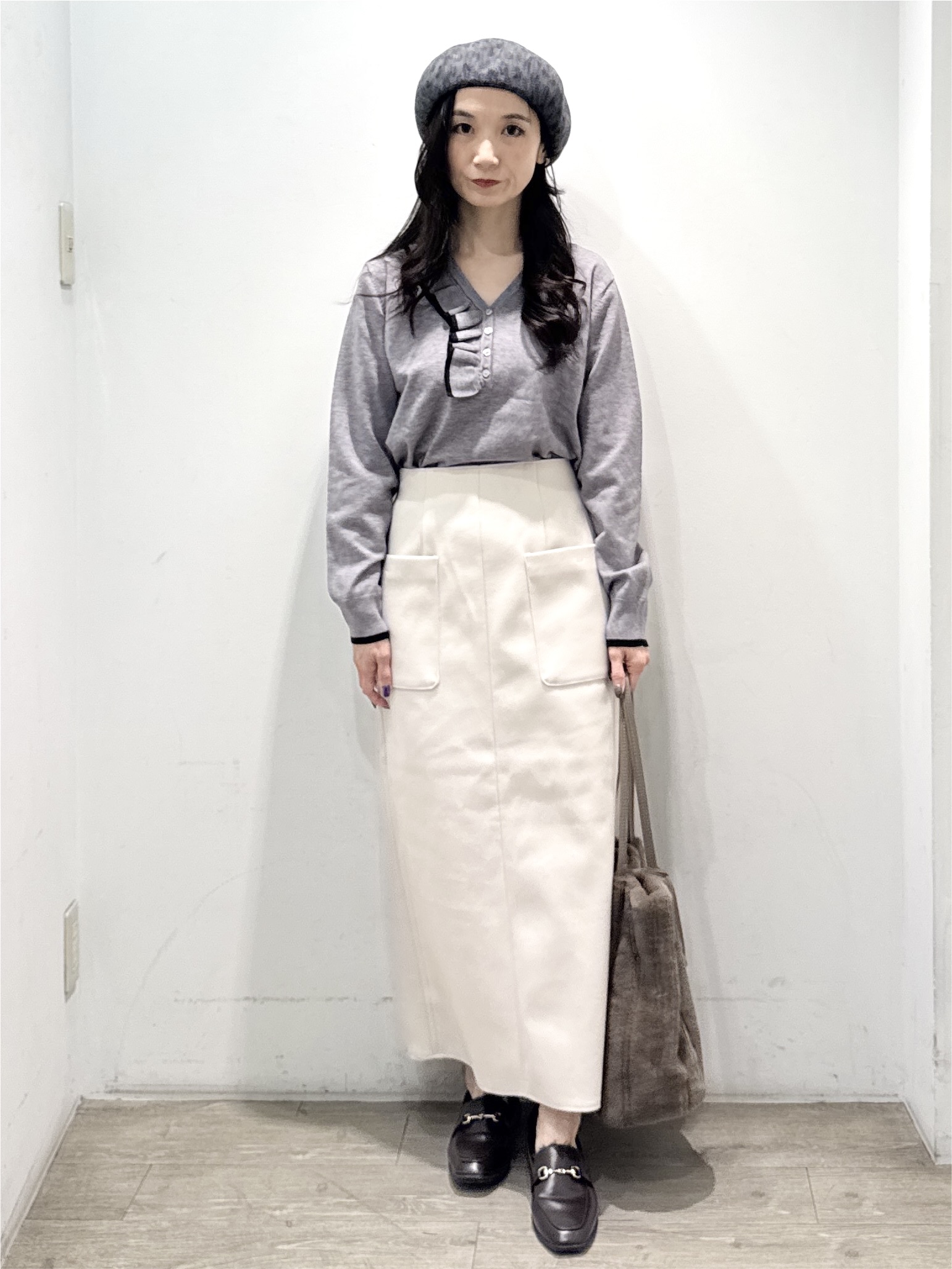yuicciさんの「OPAQUE.CLIP｜配色フリル ヘンリーニット【洗濯機OK】」を使ったコーディネート