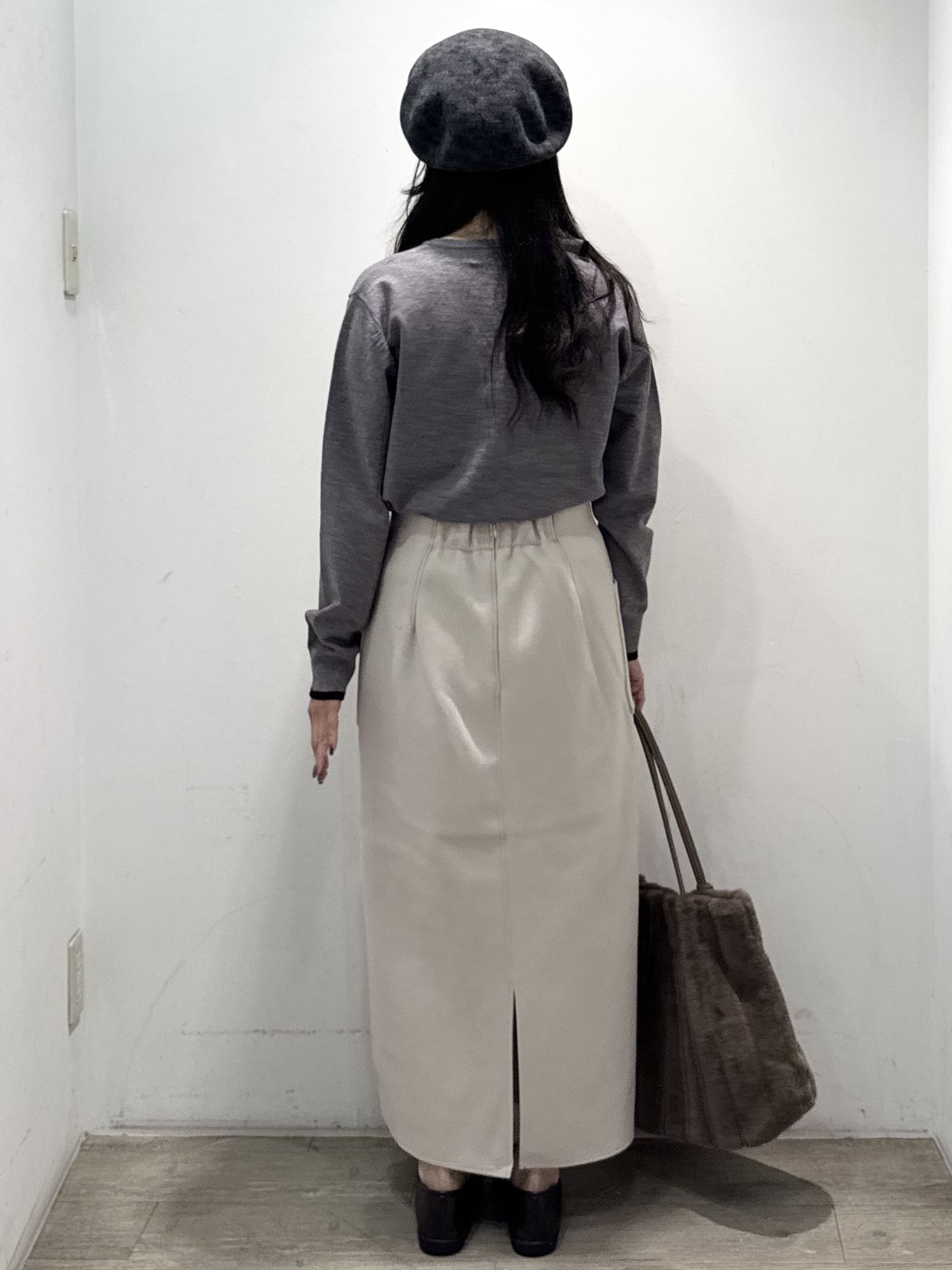 yuicciさんの「OPAQUE.CLIP｜配色フリル ヘンリーニット【洗濯機OK】」を使ったコーディネート