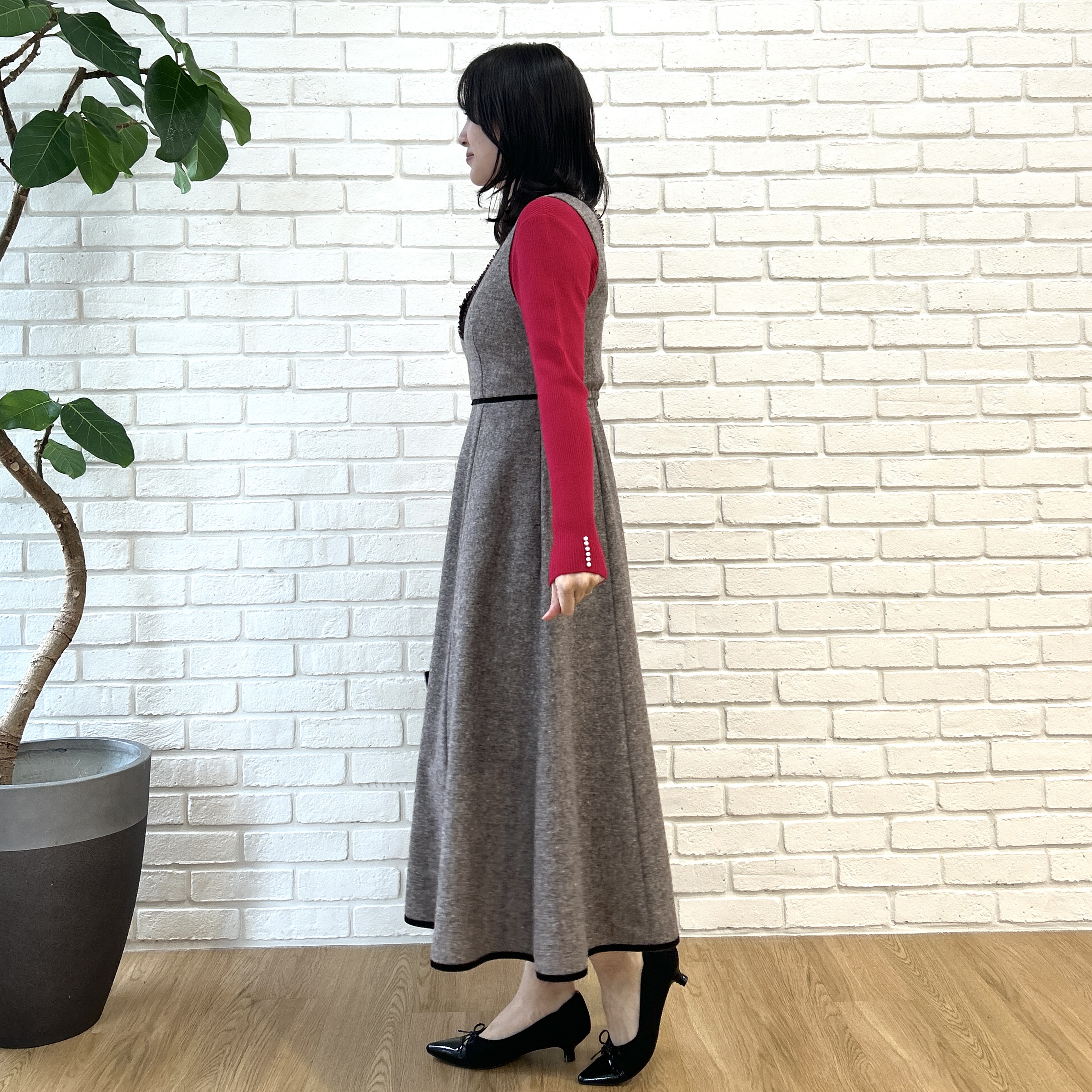shinoさんの「Couture brooch｜【大人フェミニンのBASIC】パール調リブニット【吸湿発熱・静電気防止・抗菌防臭・洗濯機可】」を使ったコーディネート