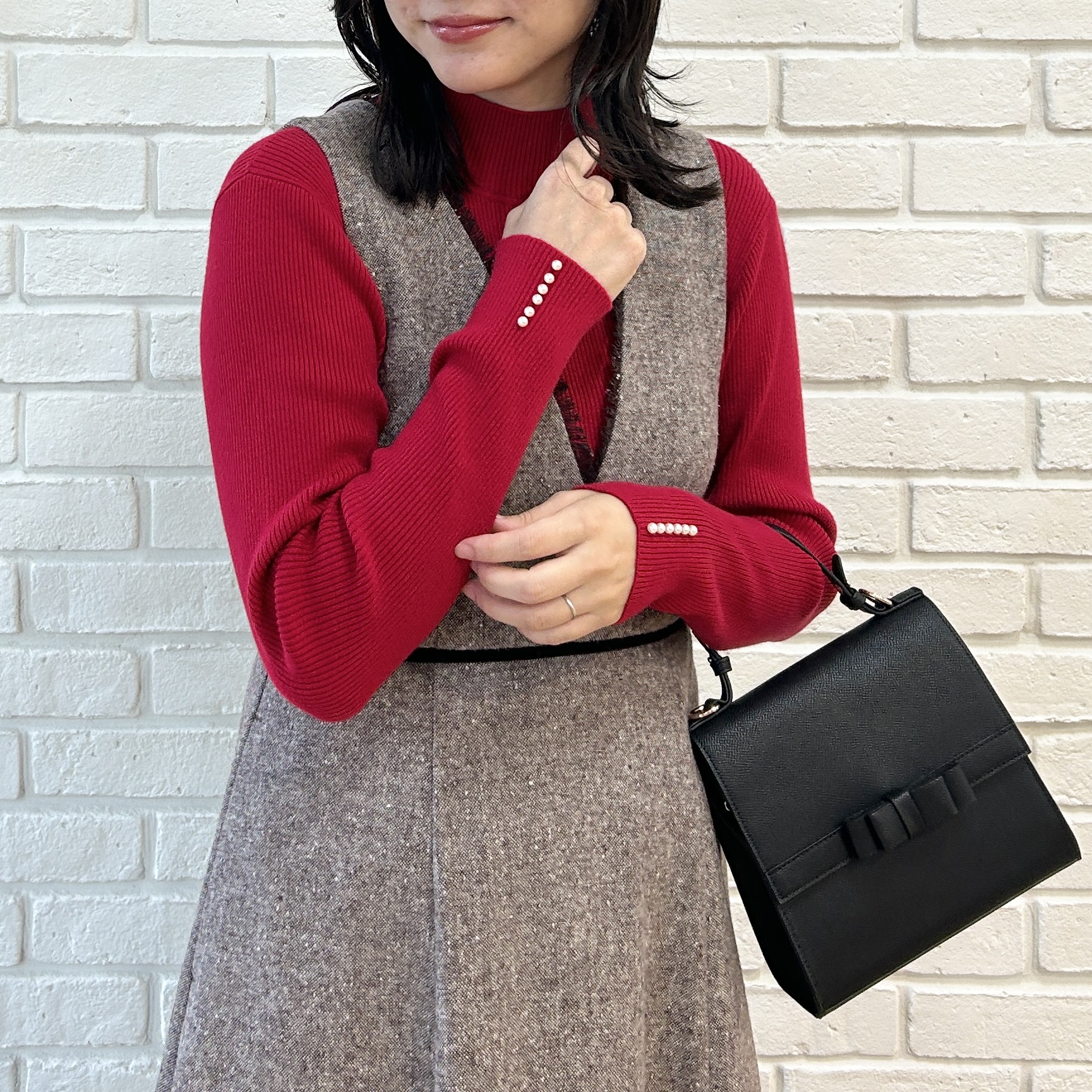 shinoさんの「Couture brooch｜【大人フェミニンのBASIC】パール調リブニット【吸湿発熱・静電気防止・抗菌防臭・洗濯機可】」を使ったコーディネート