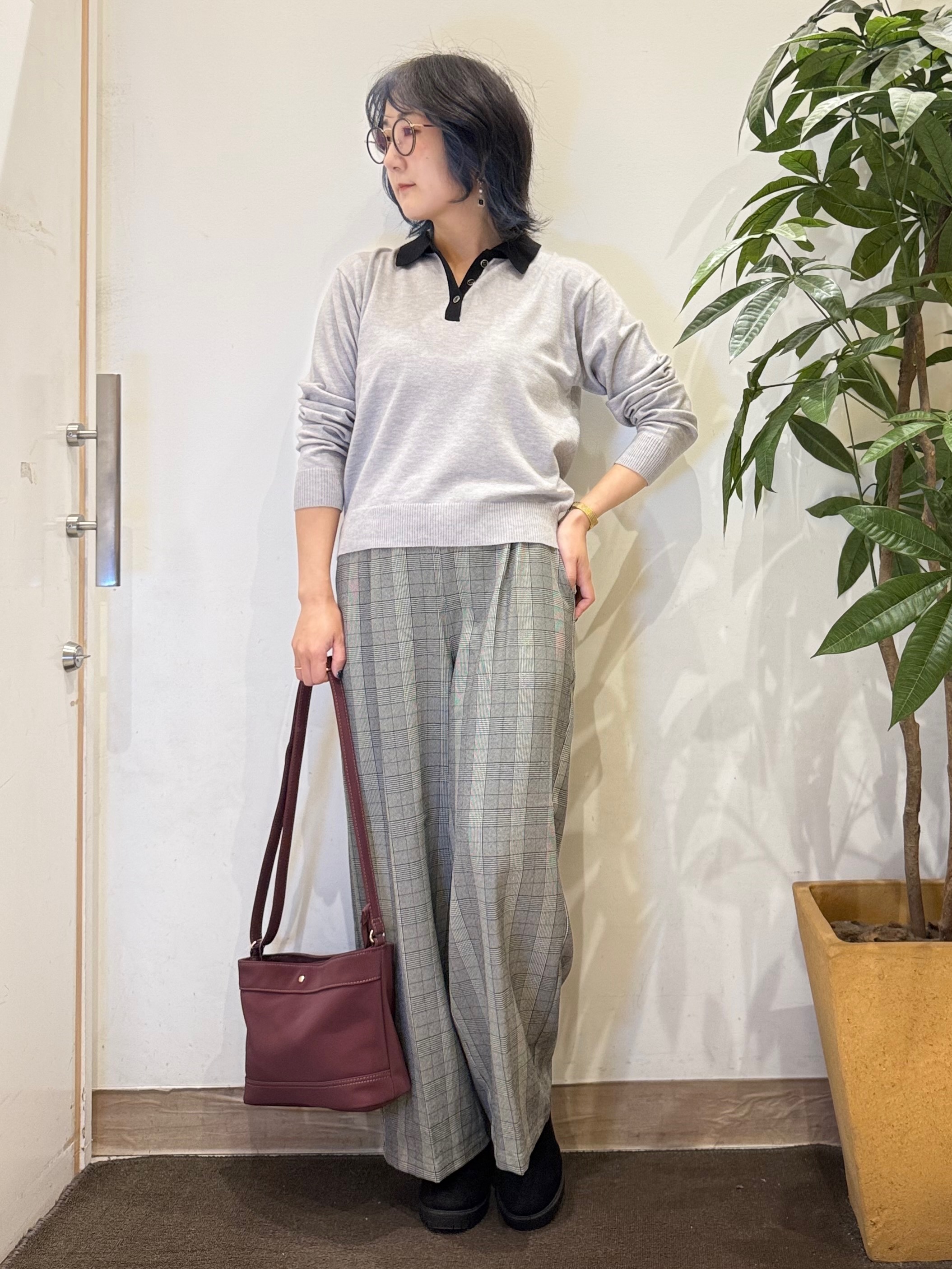 misakiさんの「SHOO･LA･RUE｜【S-LL/洗濯機可】やわらかな着心地 襟付きニット」を使ったコーディネート