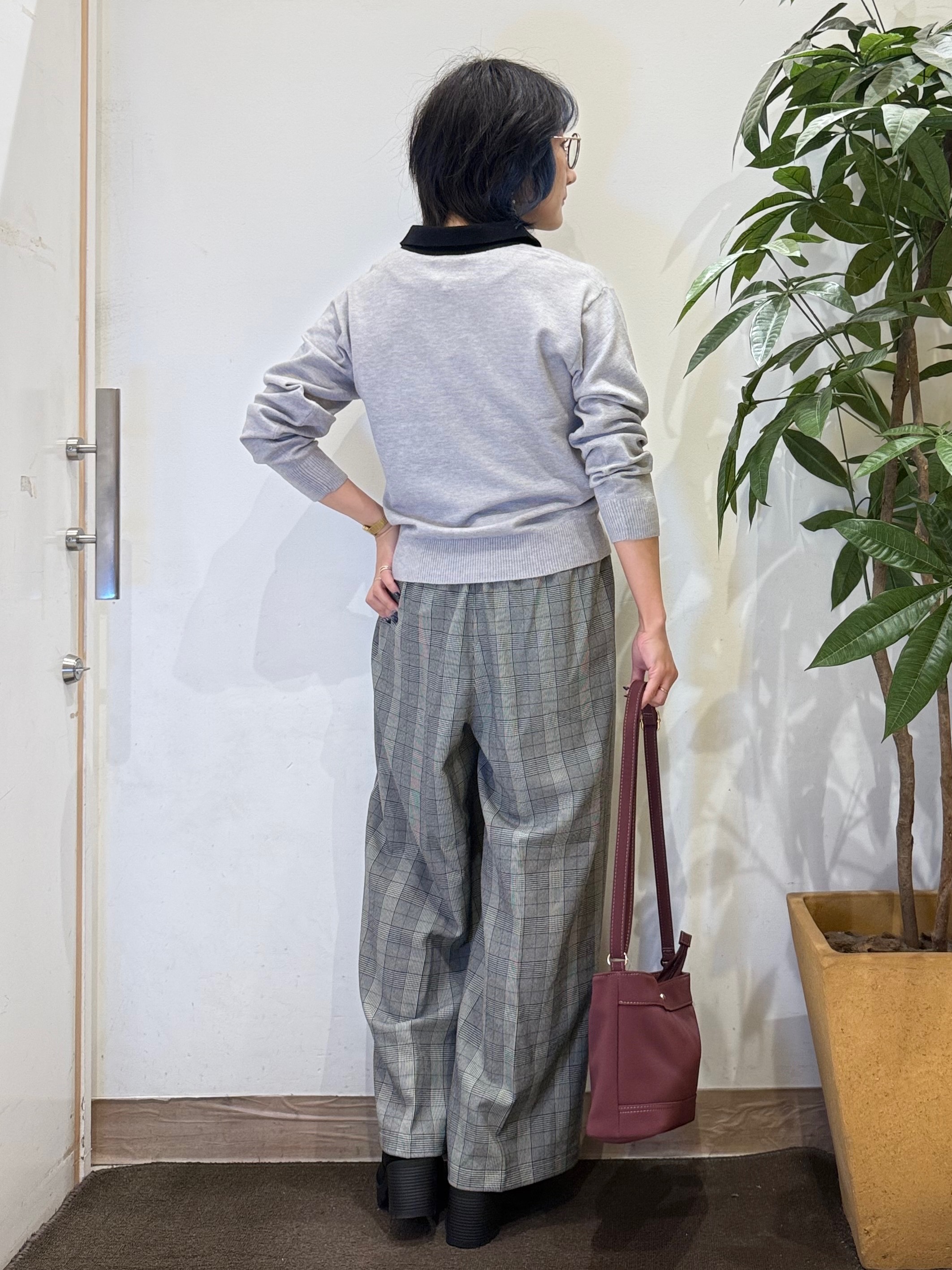 misakiさんの「SHOO･LA･RUE｜【S-LL/洗濯機可】やわらかな着心地 襟付きニット」を使ったコーディネート